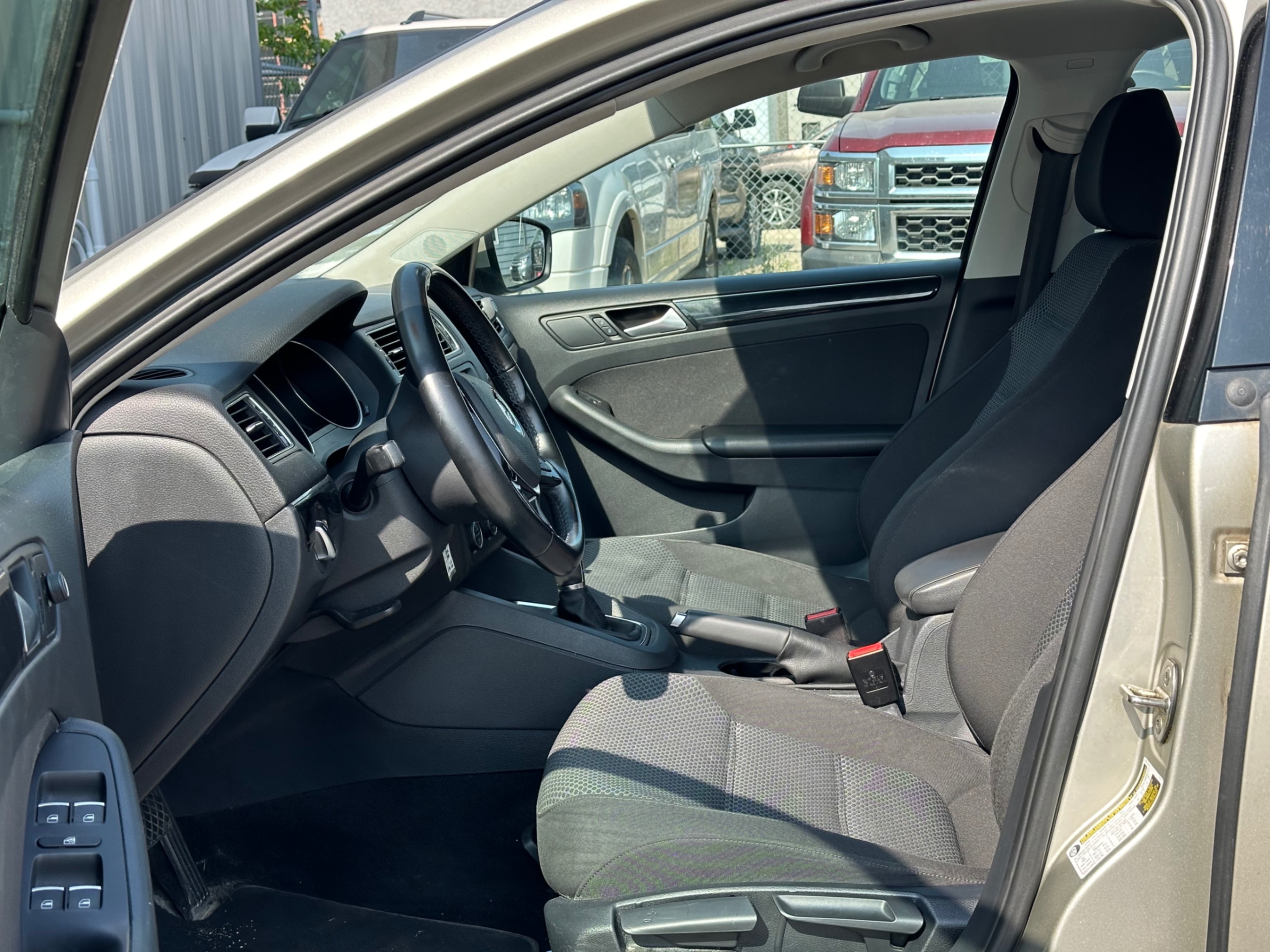 /gundhu/2016-Volkswagen-Jetta-9465661208371039.jpg
