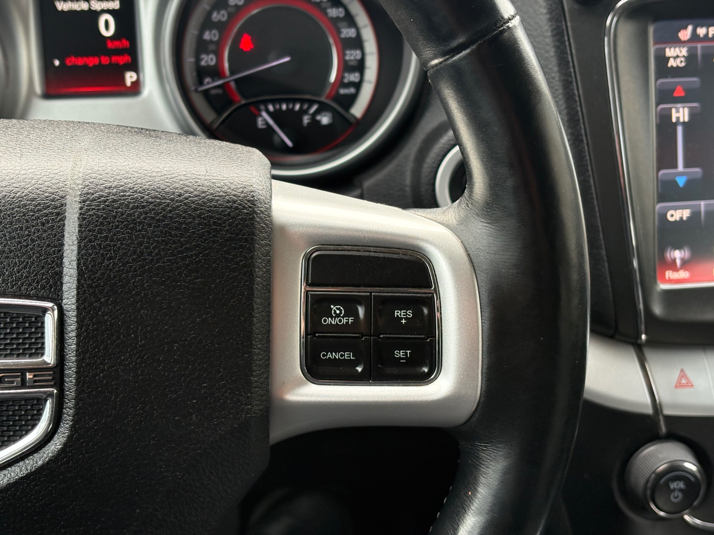 /gundhu/2017-Dodge-Journey-06438720387384933.jpg