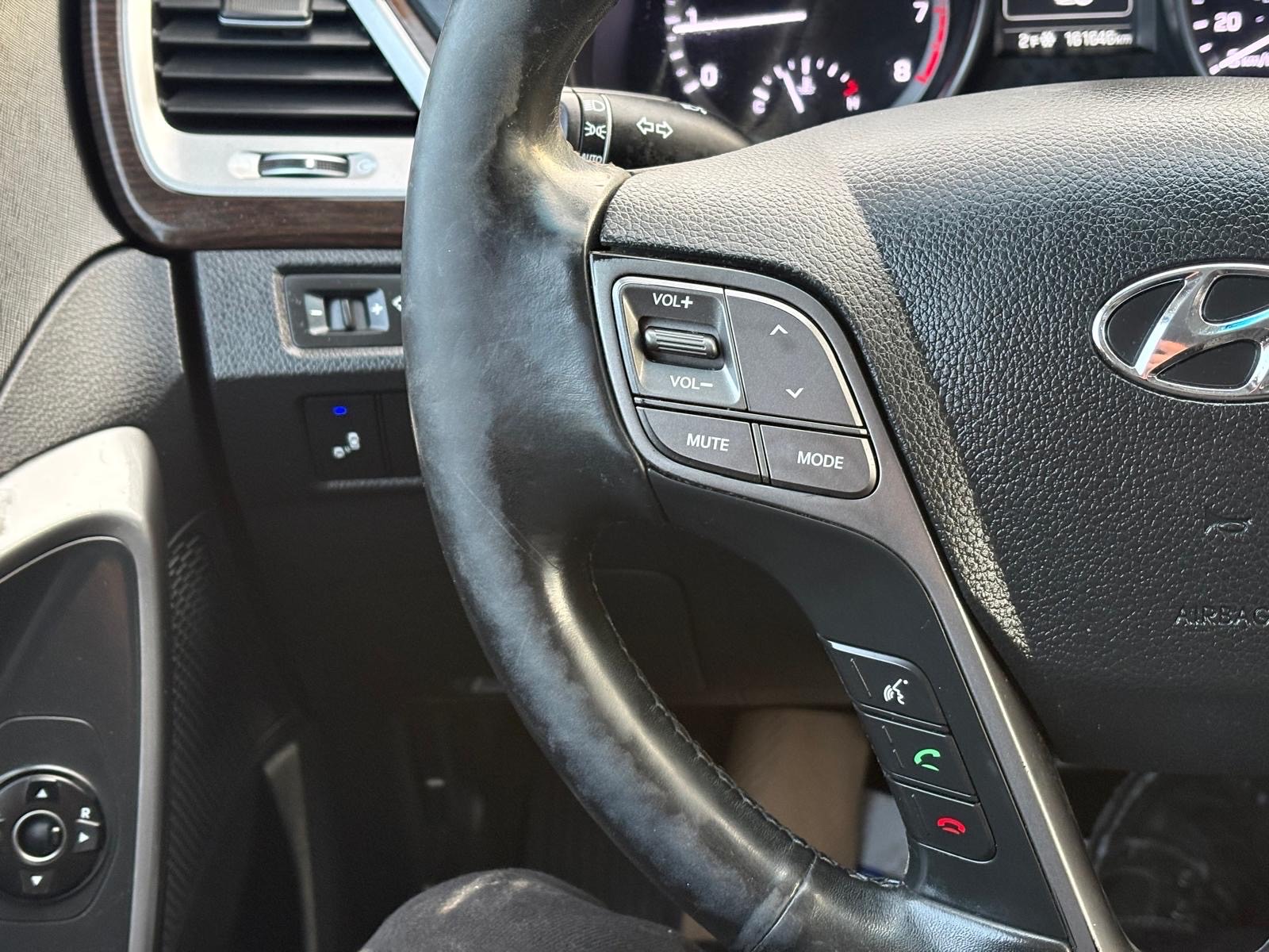 /gundhu/2017-Hyundai-SantaFe-8305030716302302.jpg