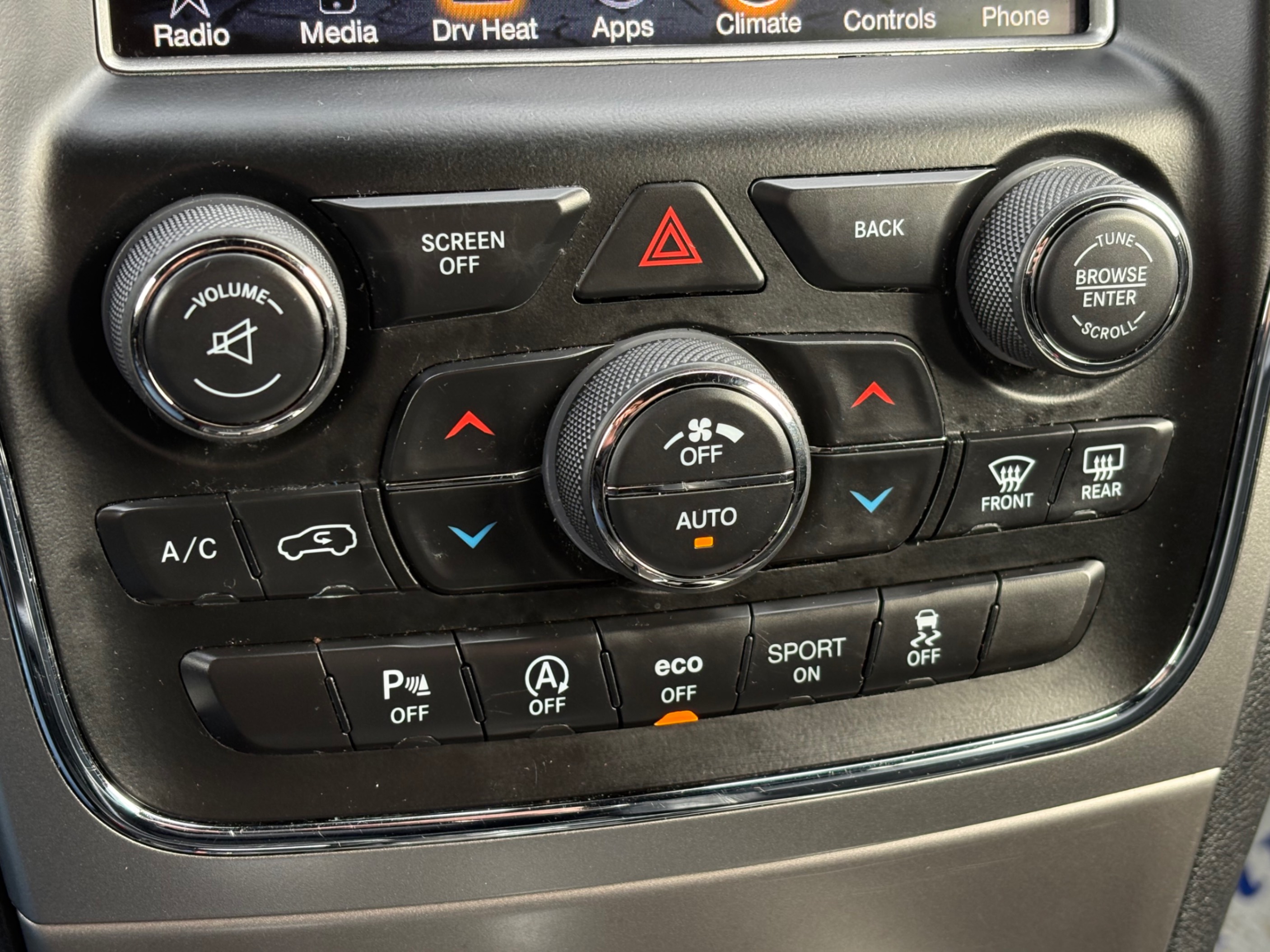 /gundhu/2017-Jeep-GrandCherokee-024212664563796782.jpg