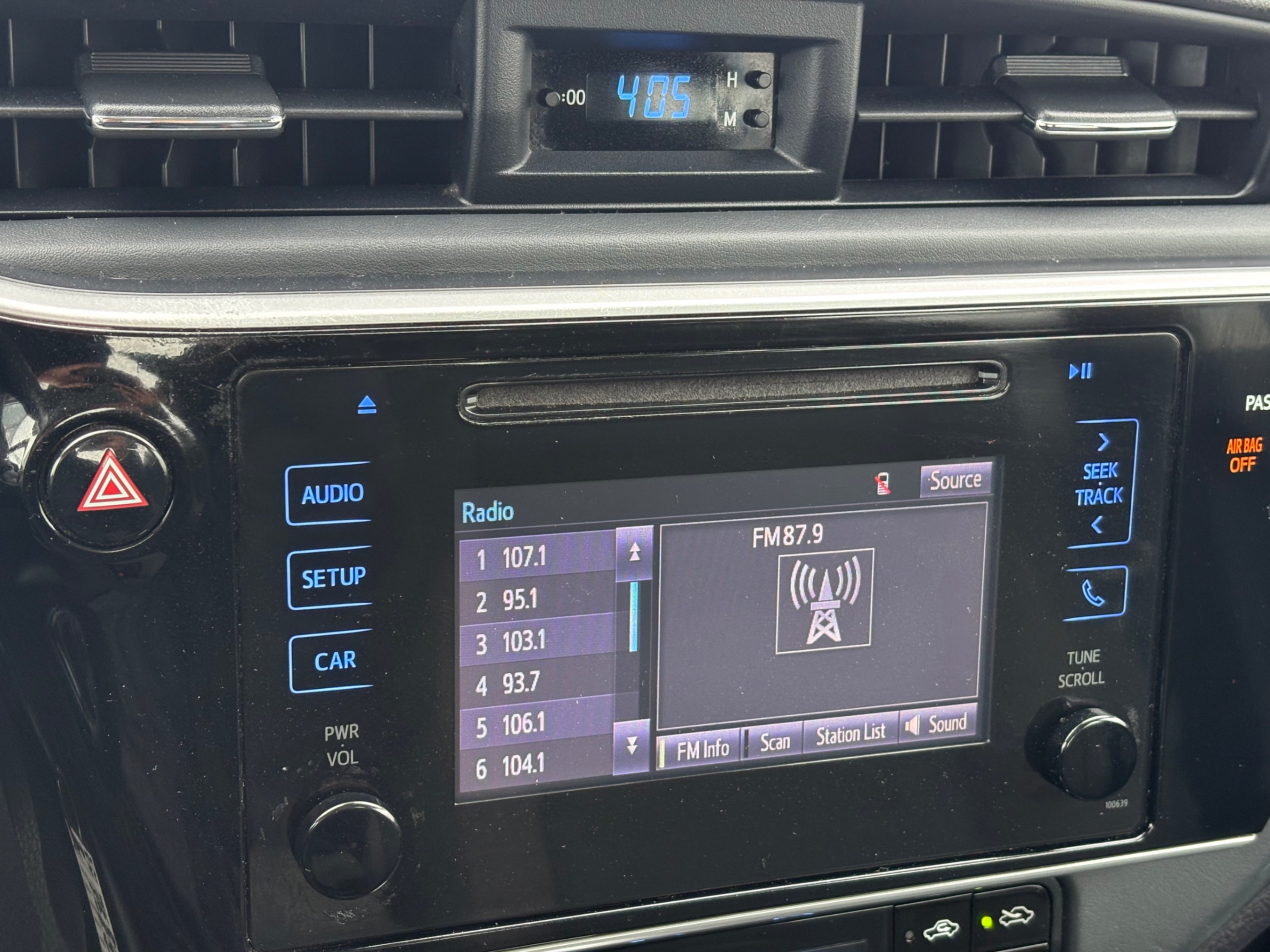 /gundhu/2017-Toyota-Corolla-05973142722045677.jpg