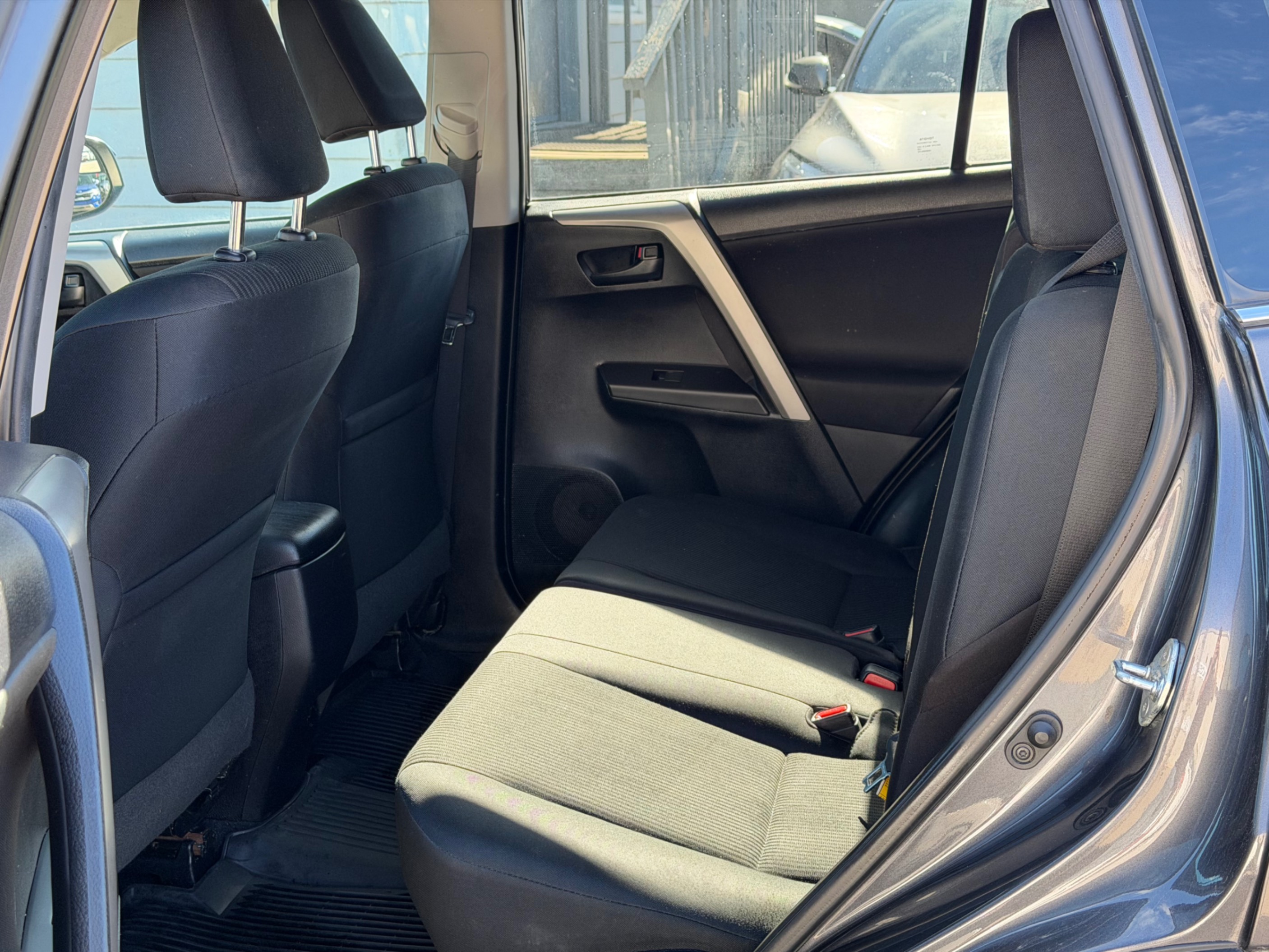 /gundhu/2017-Toyota-RAV4-38286068014946784.jpg