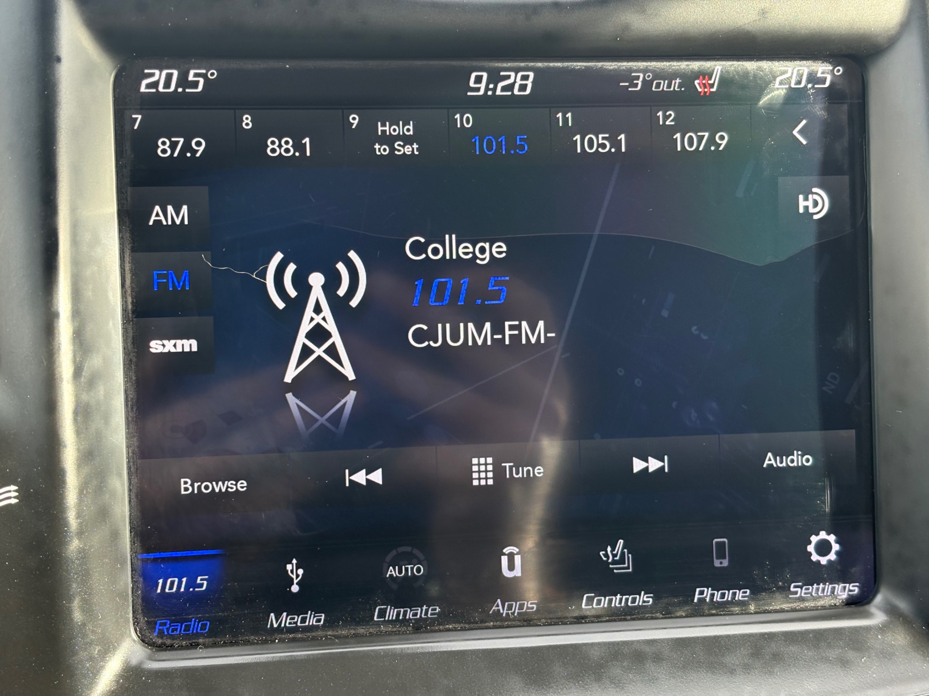 /gundhu/2018-Chrysler-300-6118317804811384.jpg