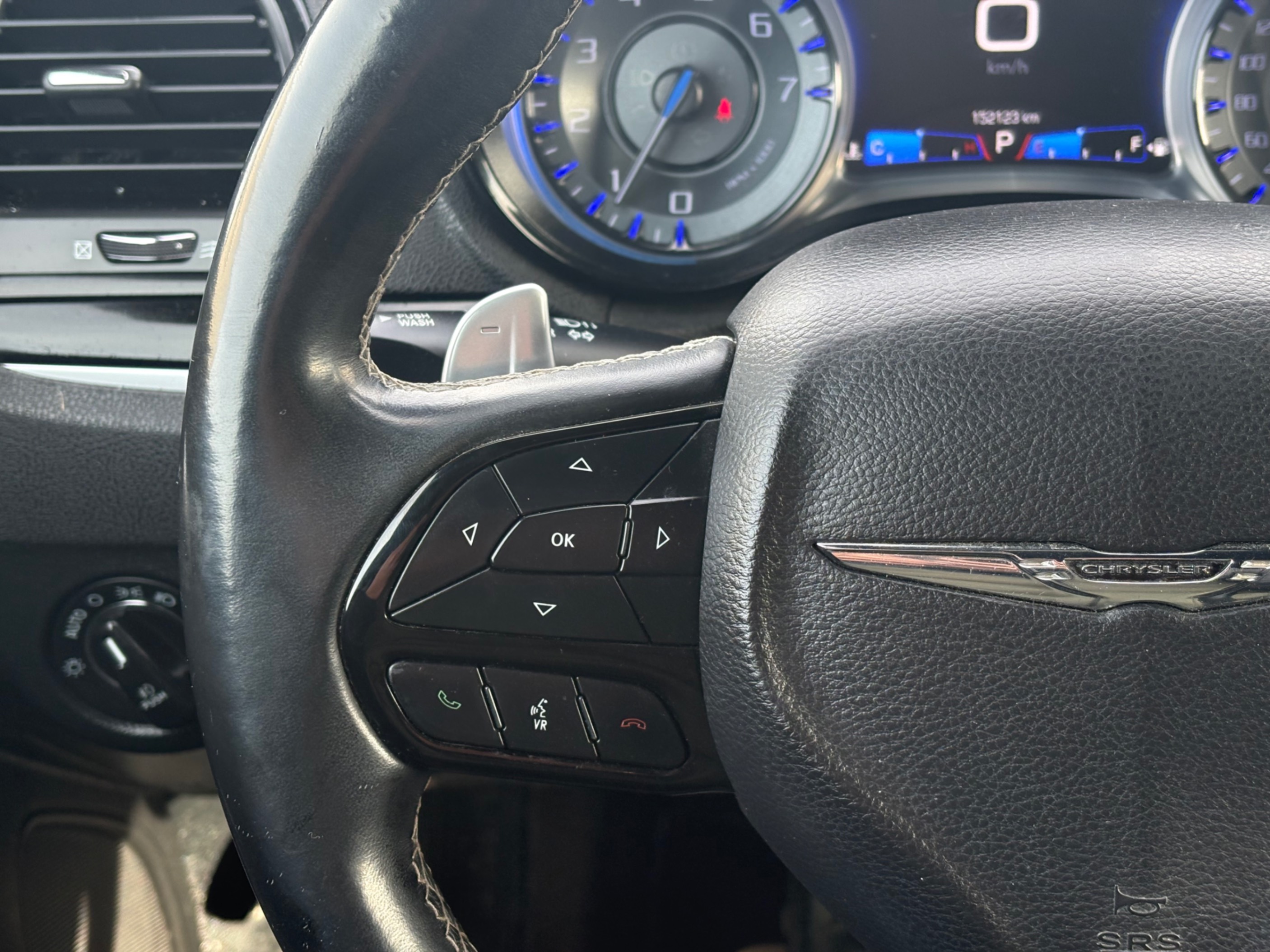 /gundhu/2018-Chrysler-300-9011400147963065.jpg