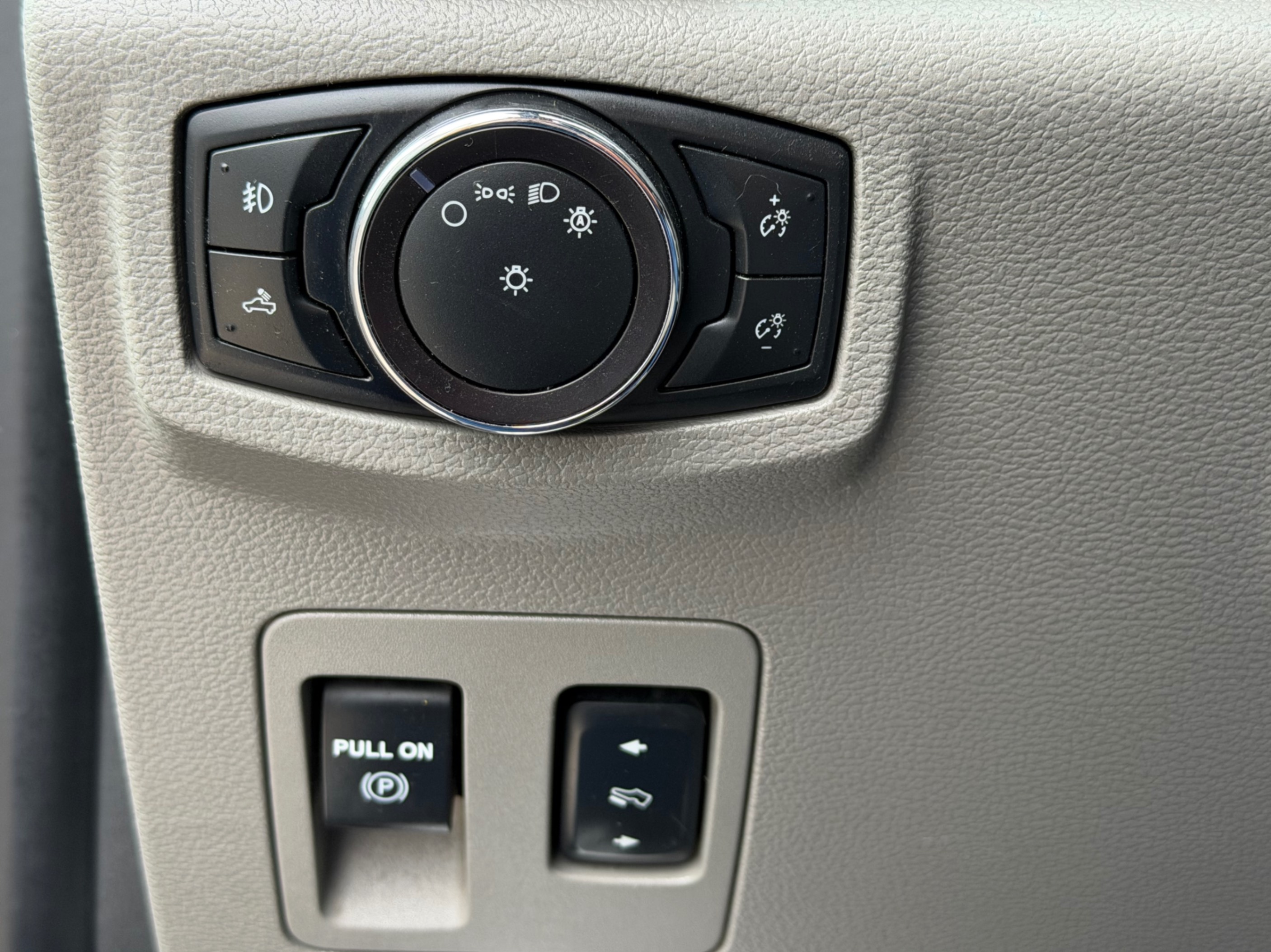 /gundhu/2018-Ford-F-150-7011116025740596.jpg
