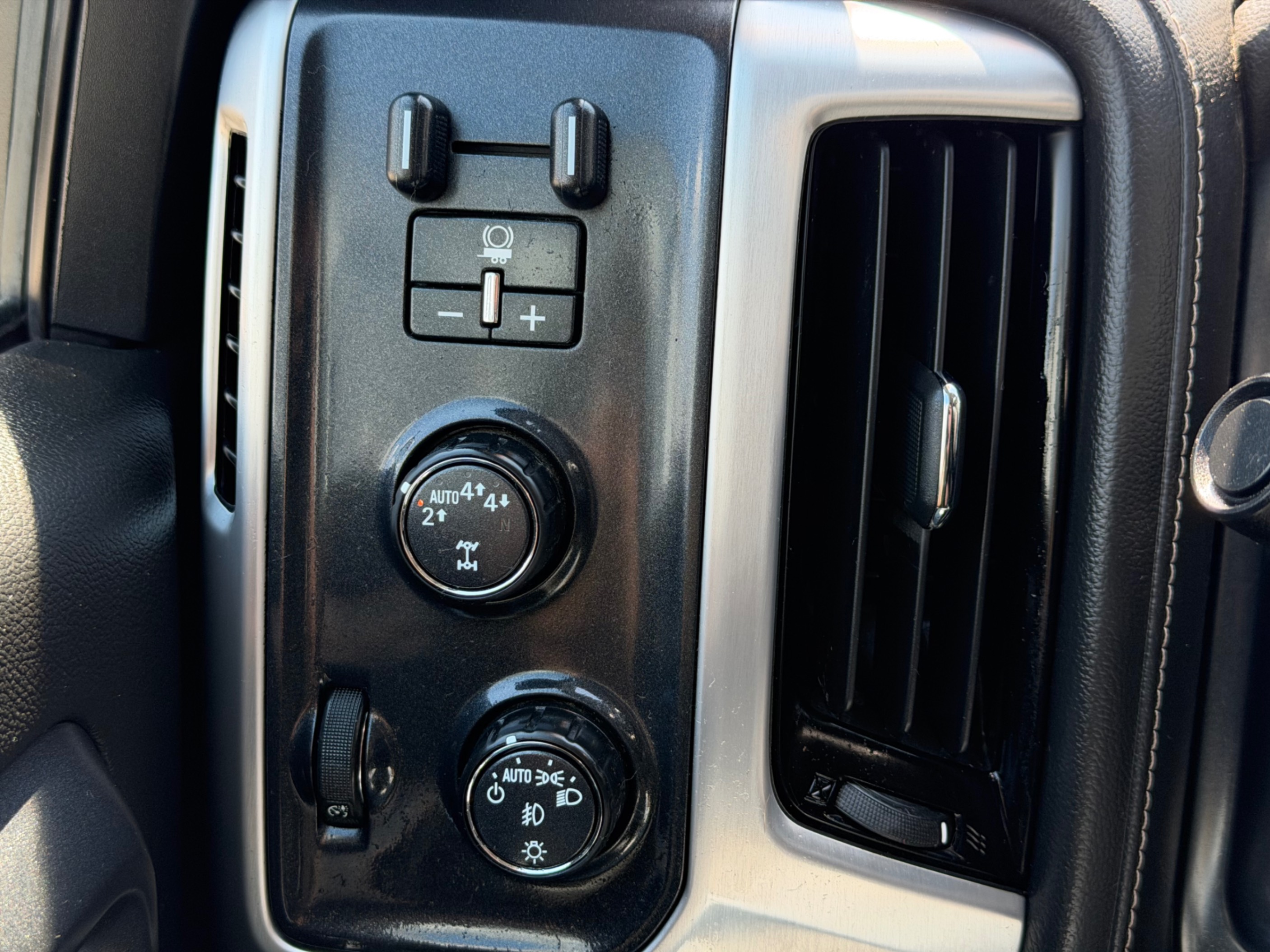 /gundhu/2018-GMC-Sierra1500-17772560442729657.jpg