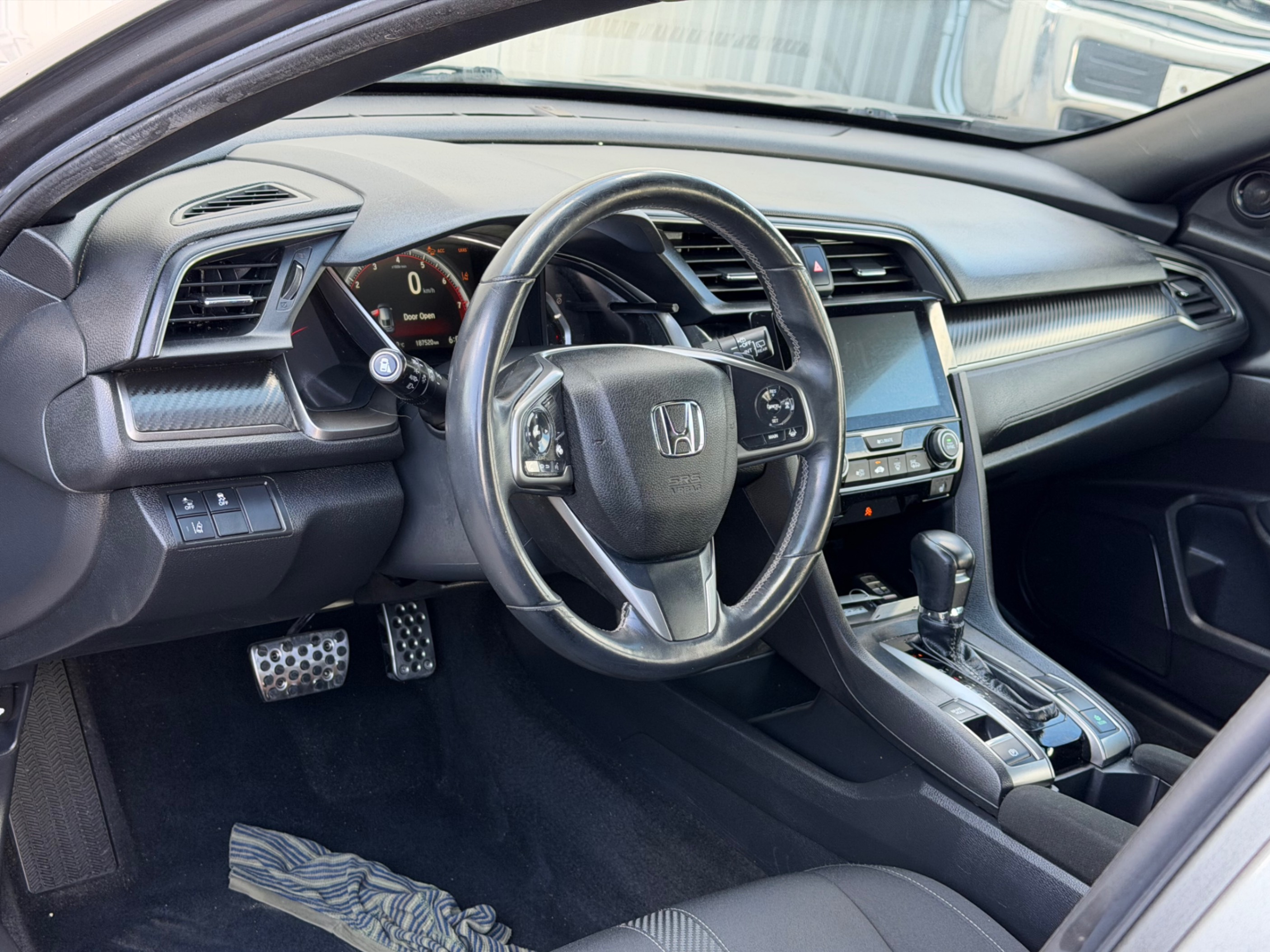 /gundhu/2018-Honda-Civic-1814946197561358.jpg