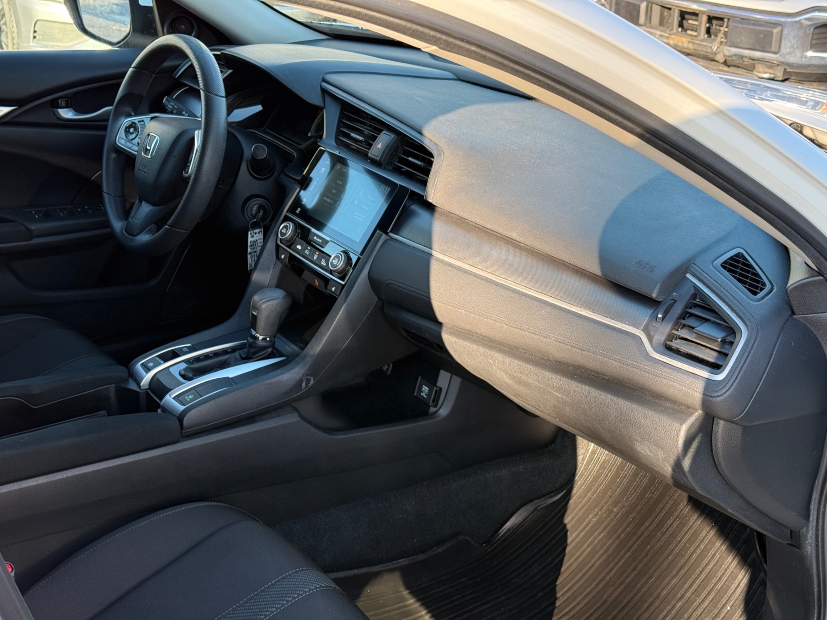 /gundhu/2018-Honda-Civic-43674956222392813.jpg