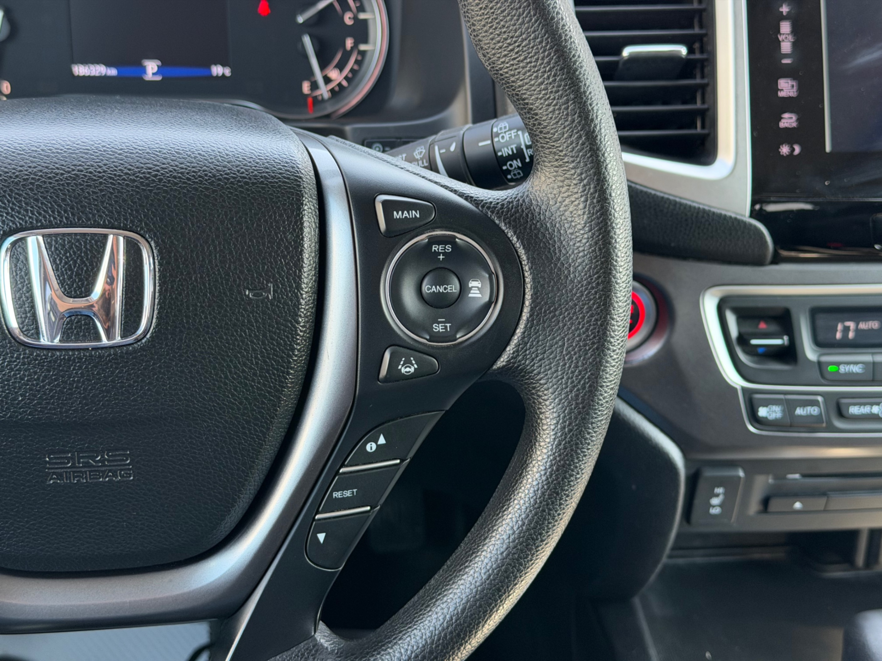 /gundhu/2018-Honda-Pilot-4696080828236704.jpg