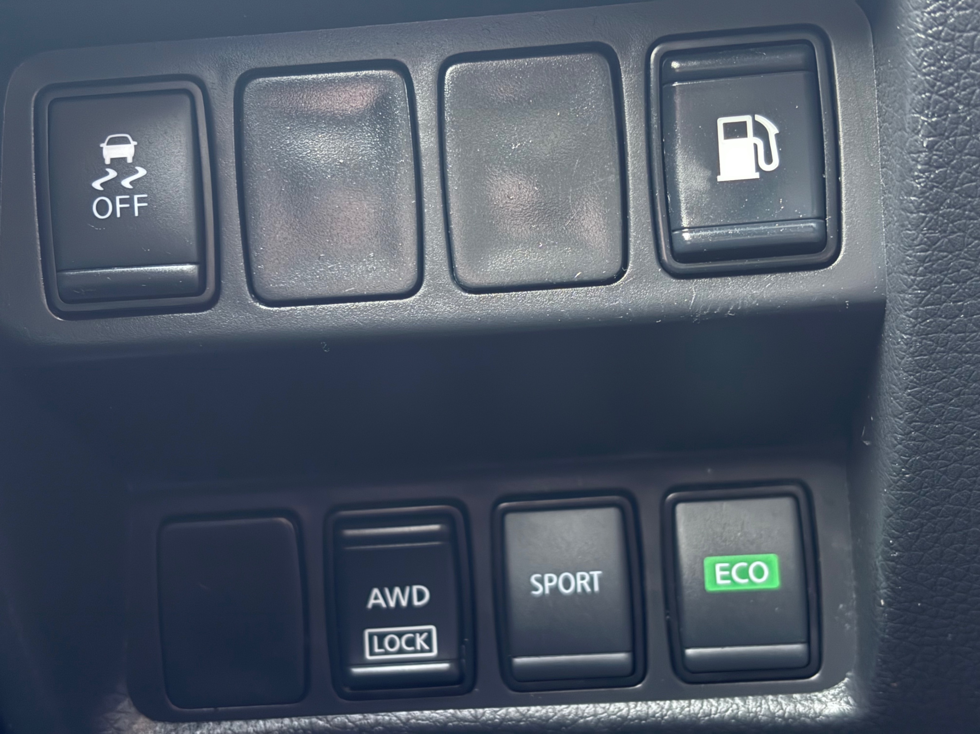 /gundhu/2018-Nissan-Rogue-25761043811038675.jpg