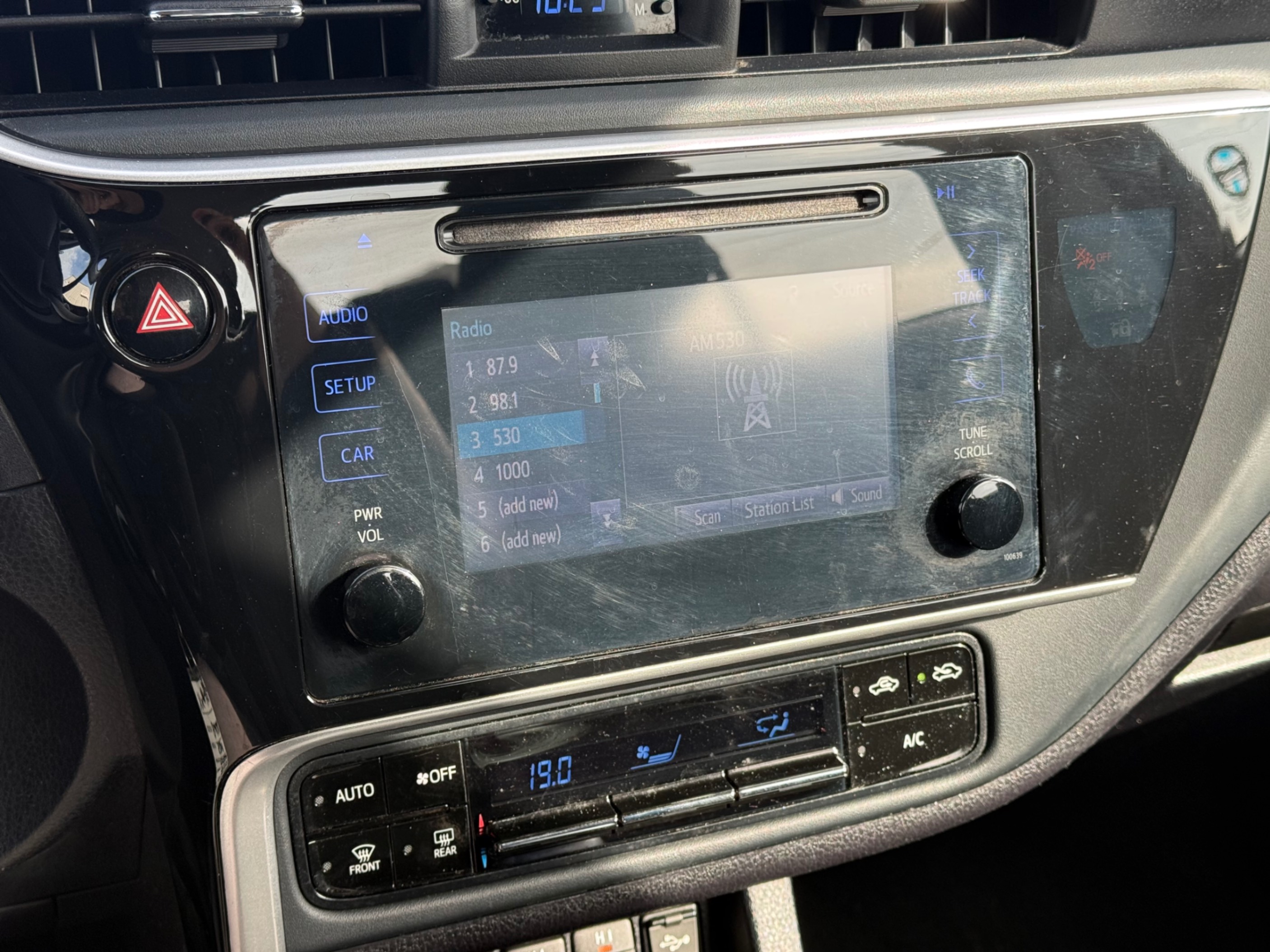 /gundhu/2018-Toyota-Corolla-07681440867456146.jpg