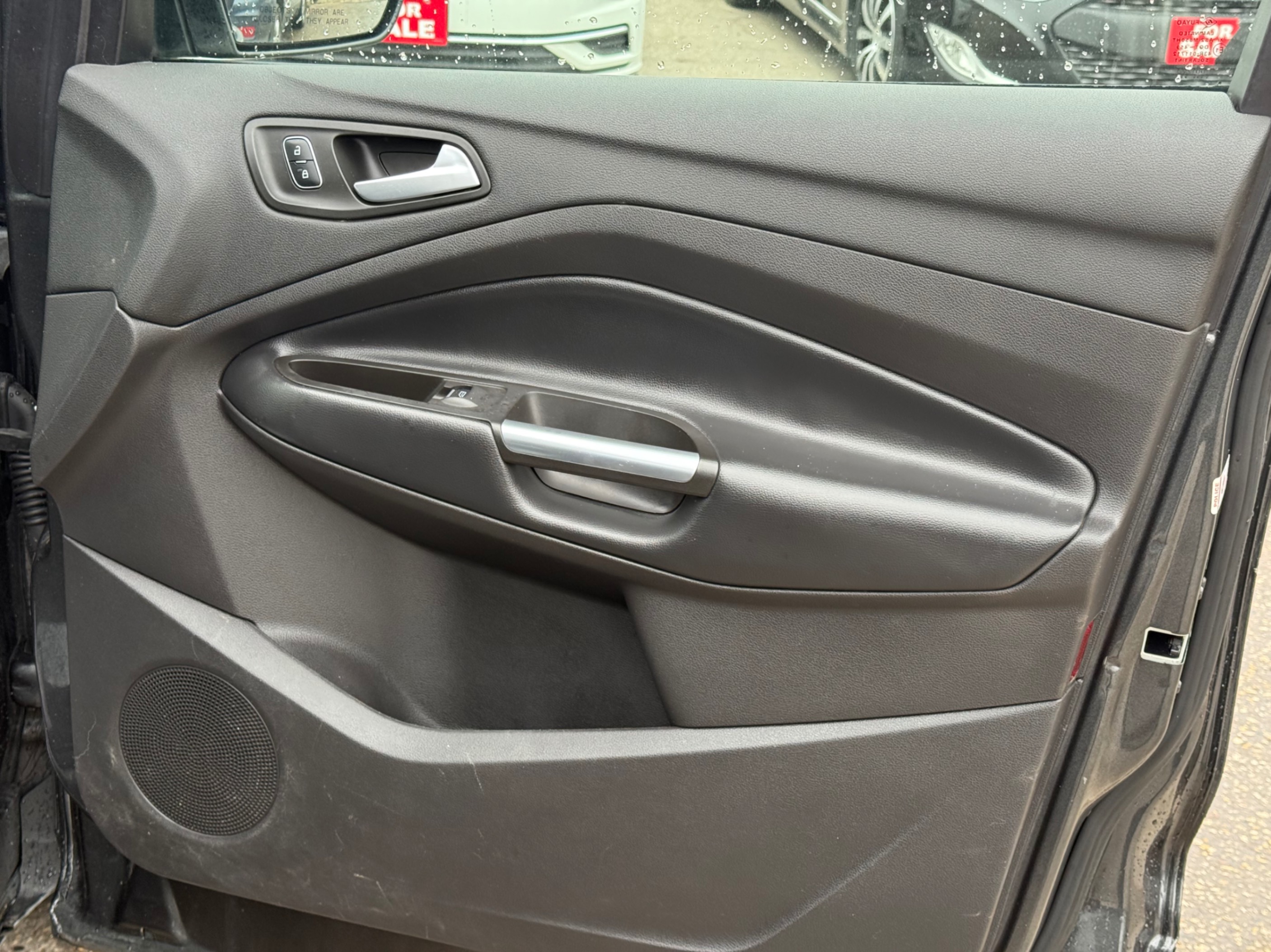 /gundhu/2019-Ford-Escape-29692551922250865.jpg
