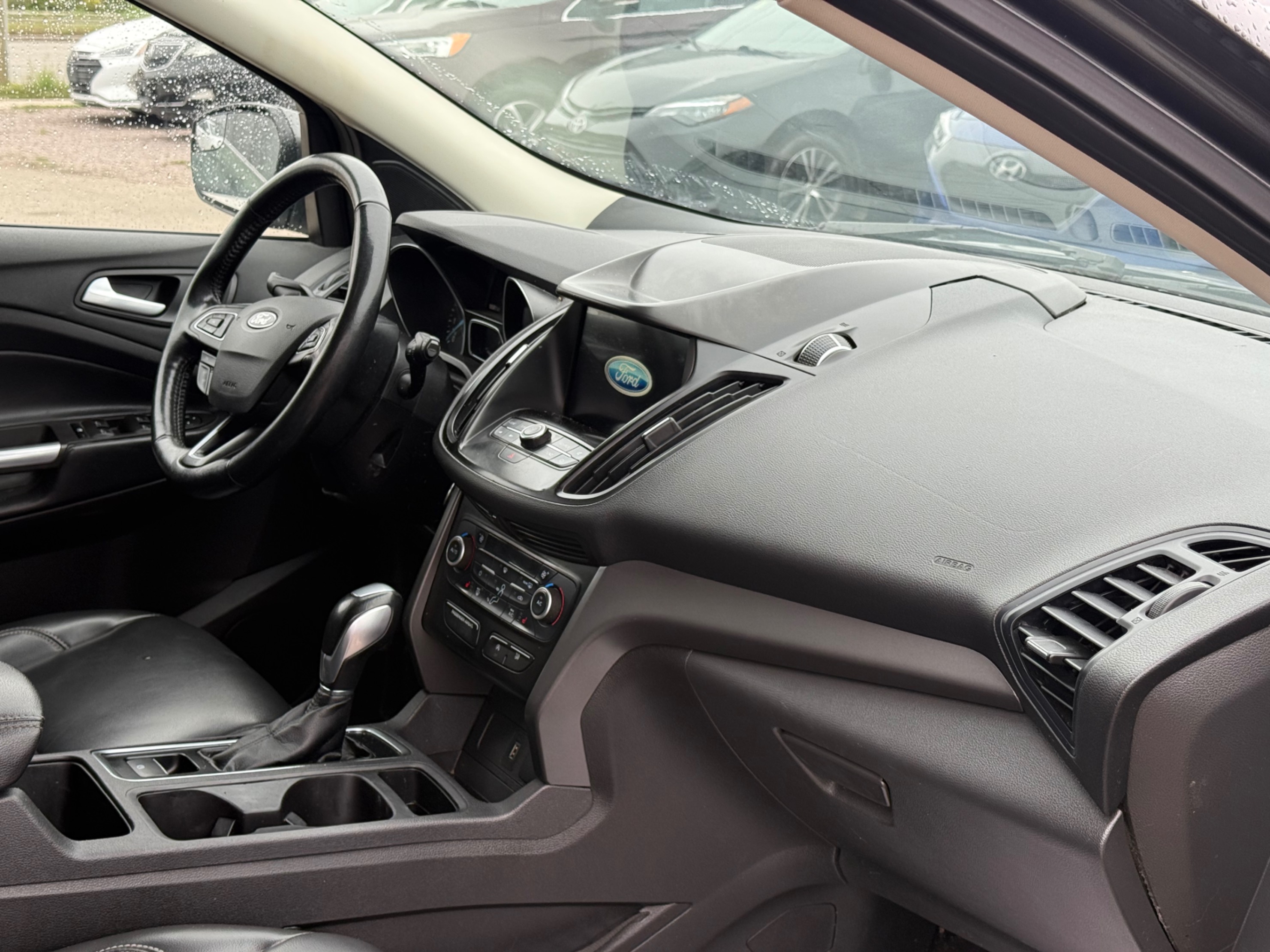 /gundhu/2019-Ford-Escape-32920881483949693.jpg