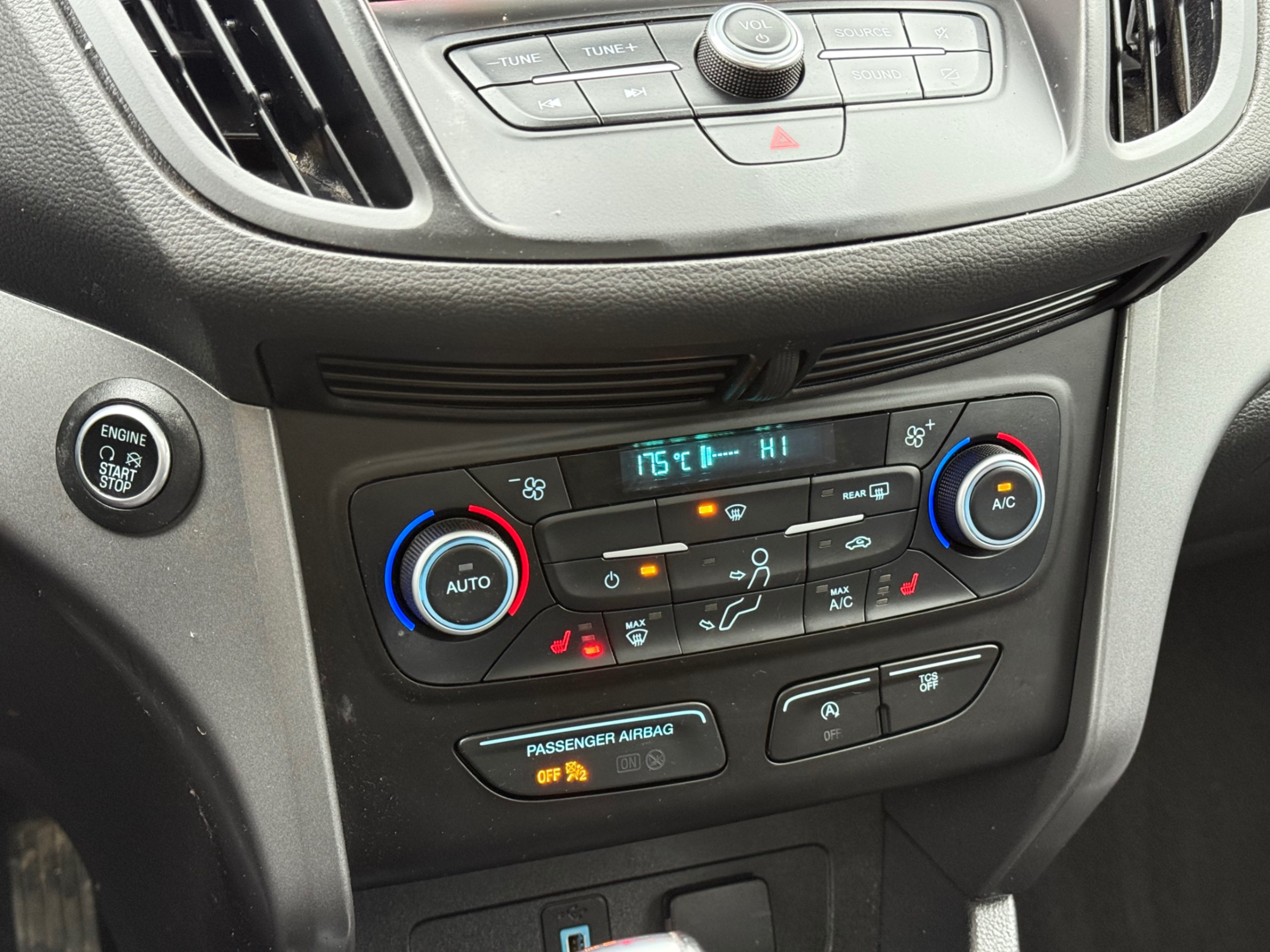 /gundhu/2019-Ford-Escape-4312219924514409.jpg