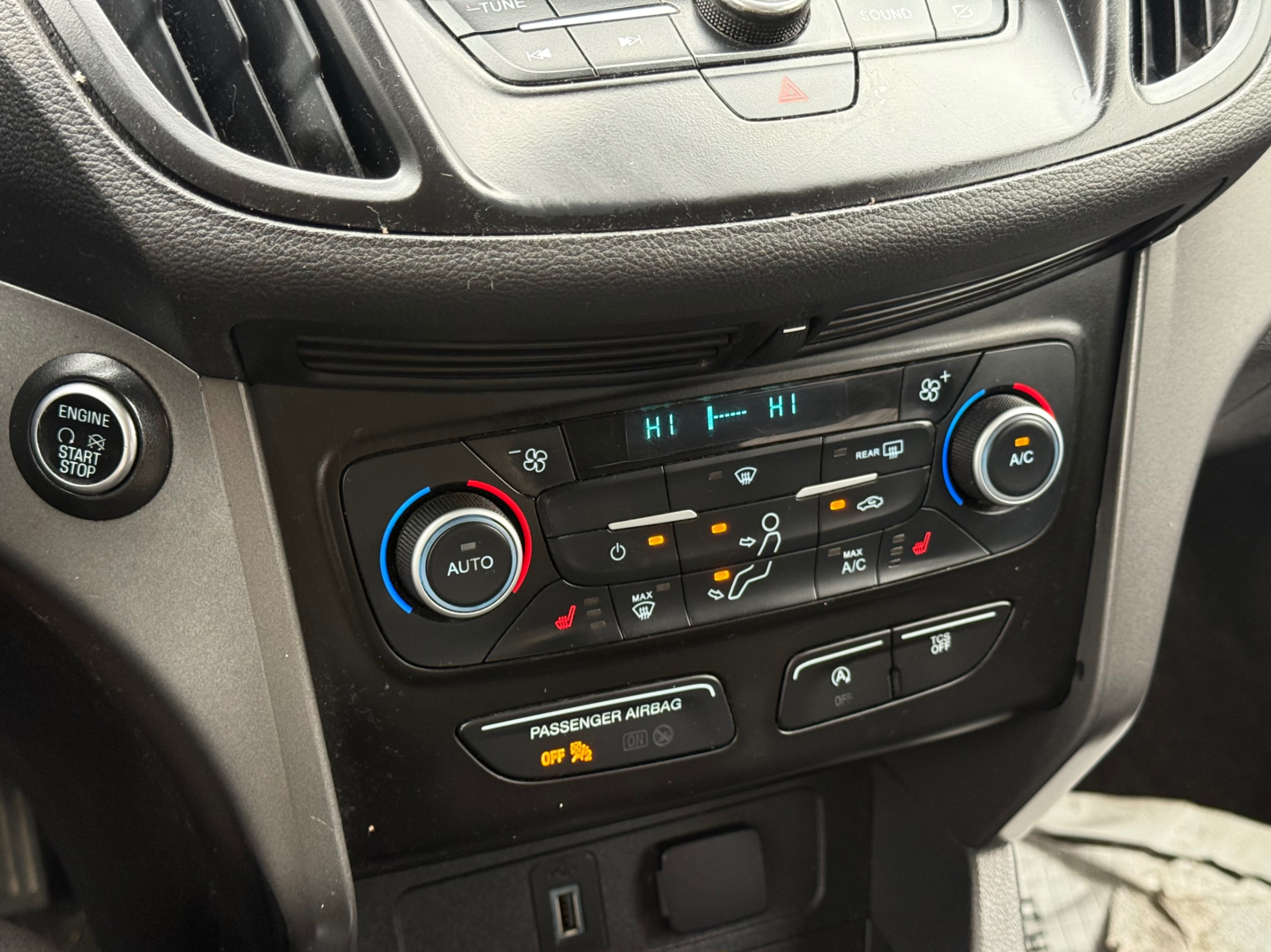 /gundhu/2019-Ford-Escape-5851783039036735.jpg
