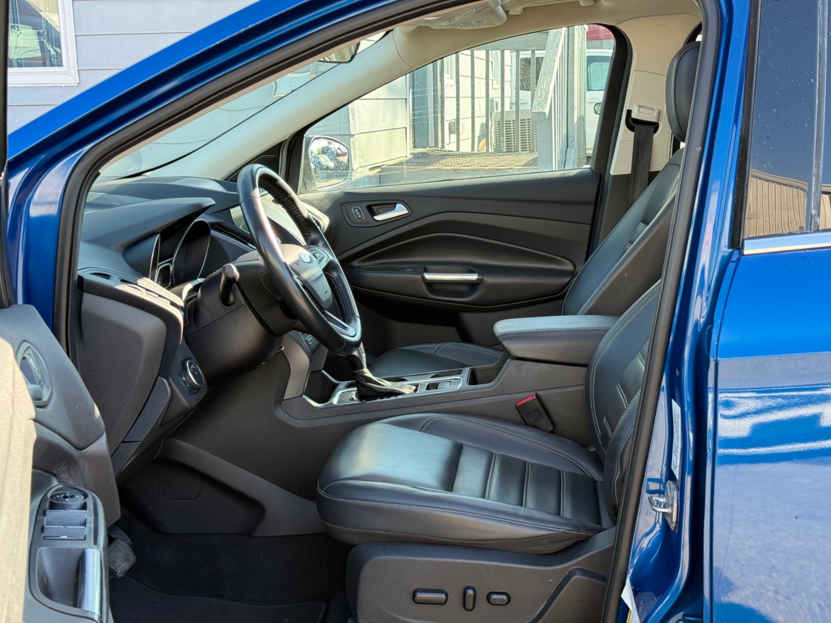 /gundhu/2019-Ford-Escape-8396110937236965.jpg
