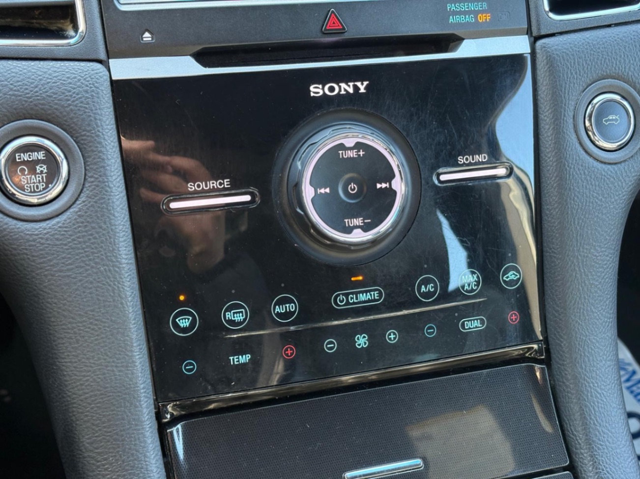 /gundhu/2019-Ford-Taurus-28888648047626786.jpg