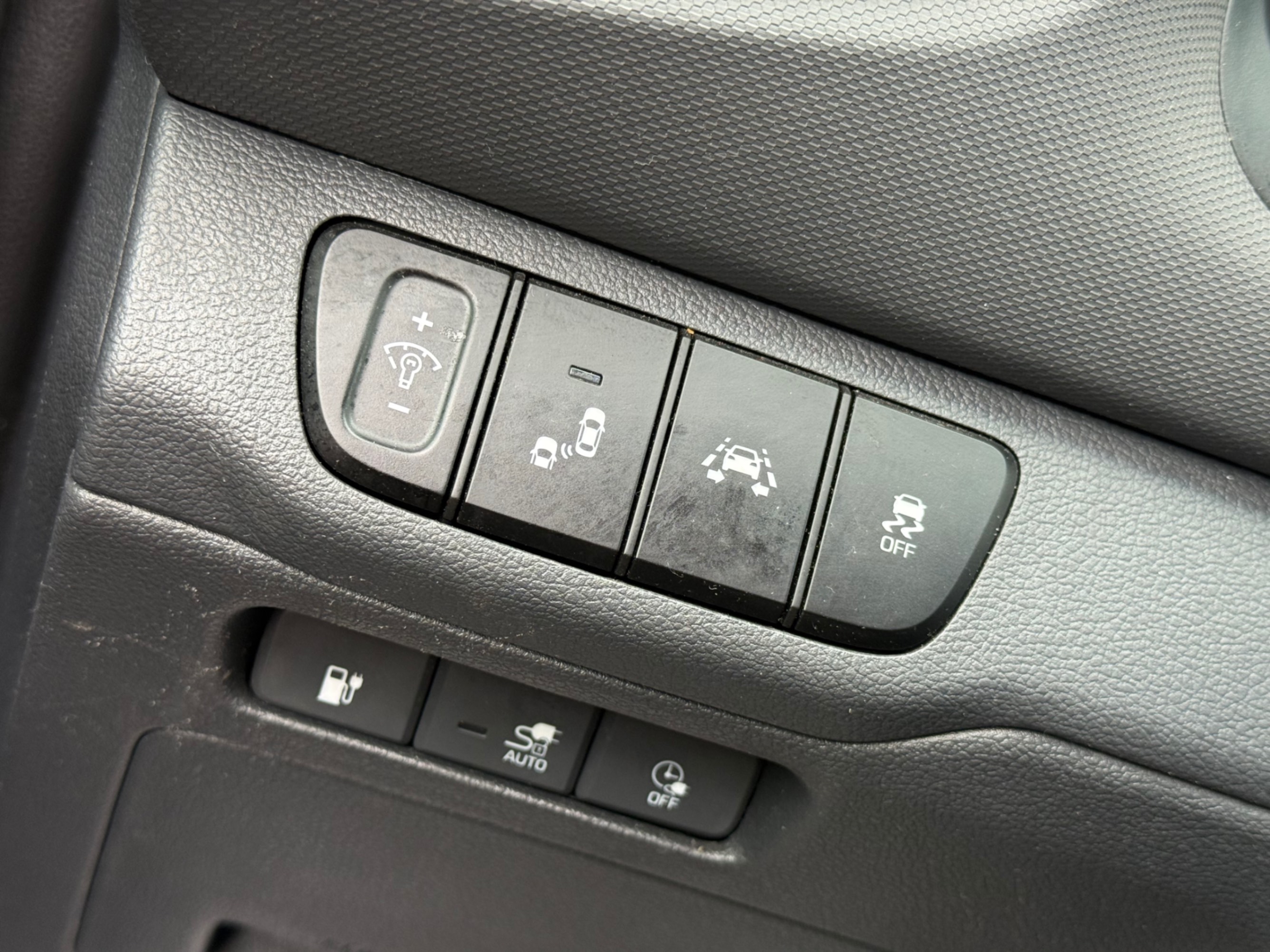 /gundhu/2019-Hyundai-IoniqElectric-5218255666436511.jpg