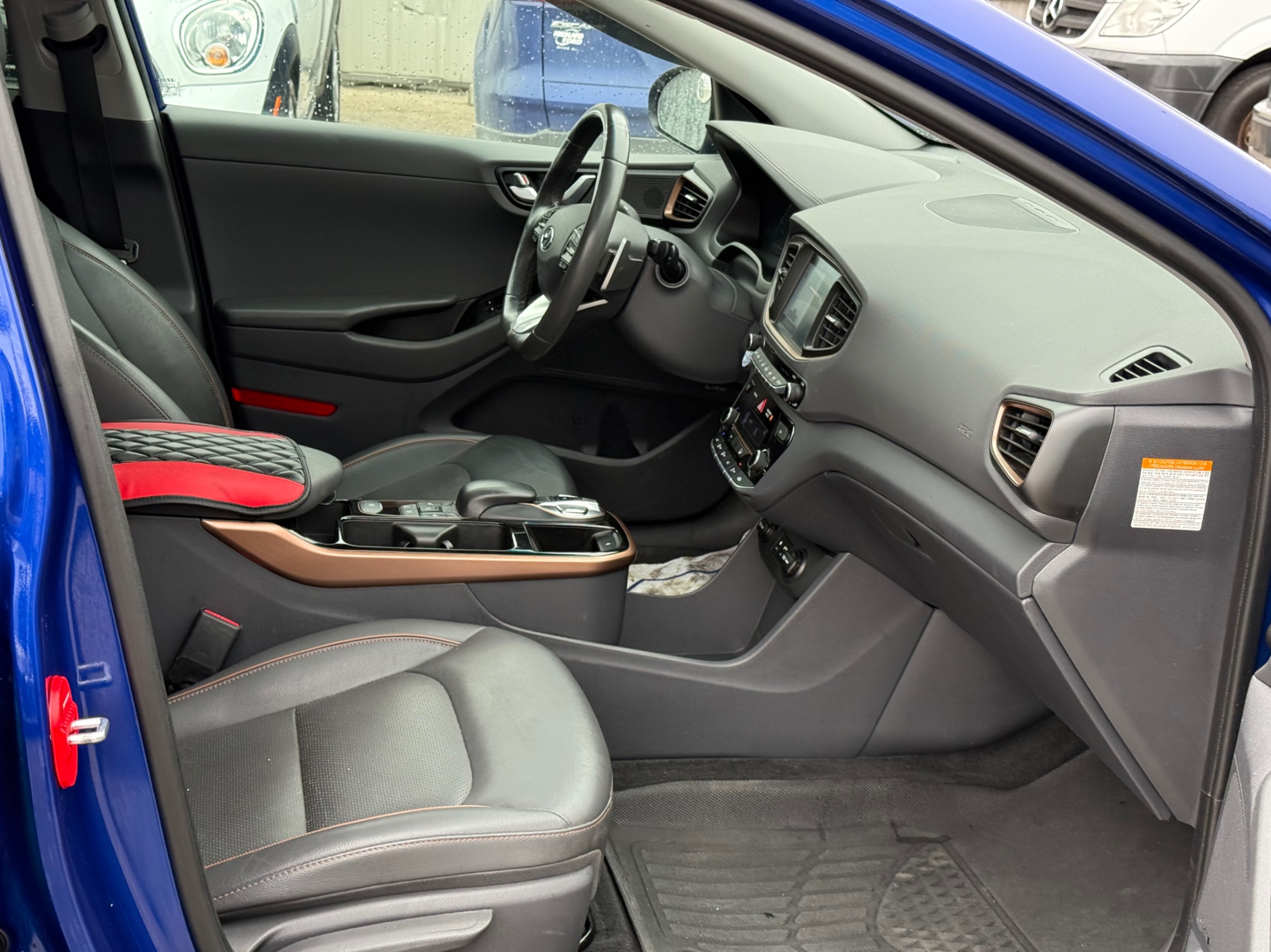 /gundhu/2019-Hyundai-IoniqElectric-7430418038704707.jpg