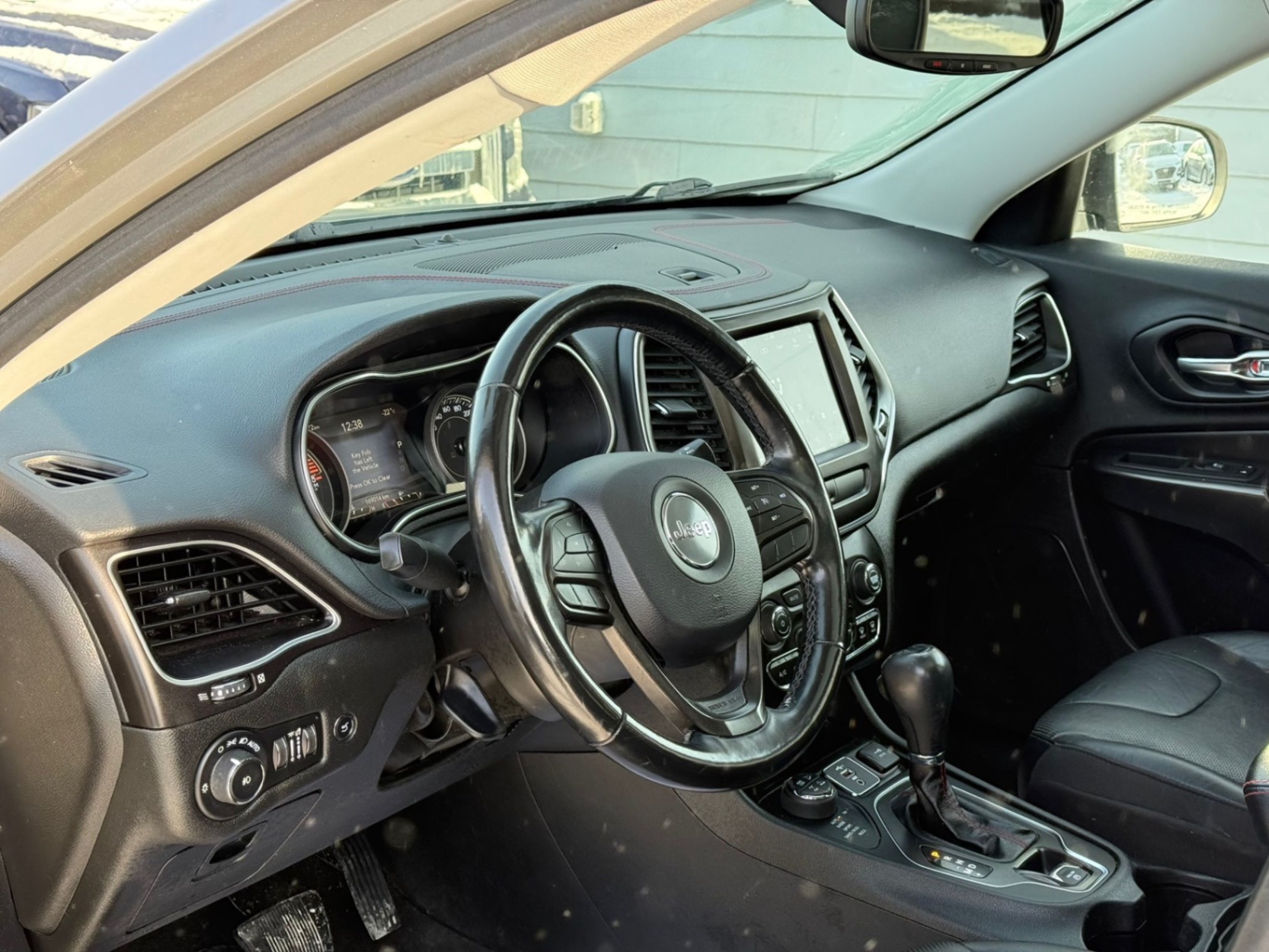 /gundhu/2019-Jeep-Cherokee-193156579785422.jpg