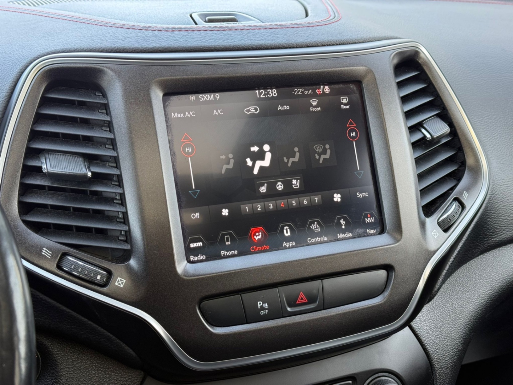 /gundhu/2019-Jeep-Cherokee-8156219397830833.jpg