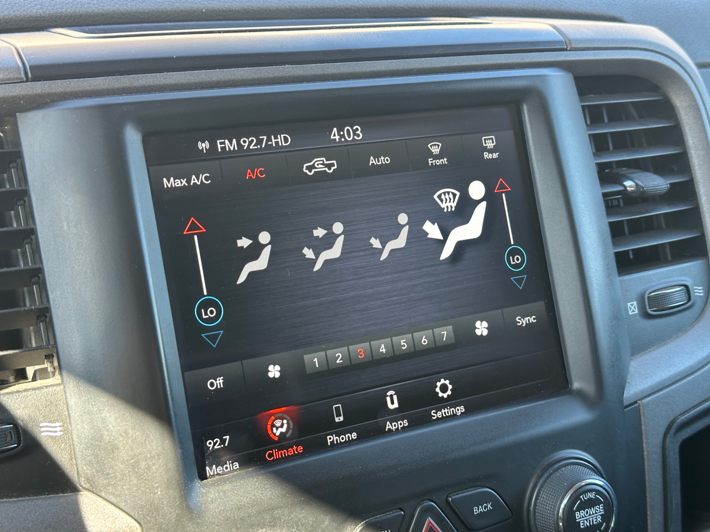 /gundhu/2019-Ram-1500Classic-18294645995131398.jpg