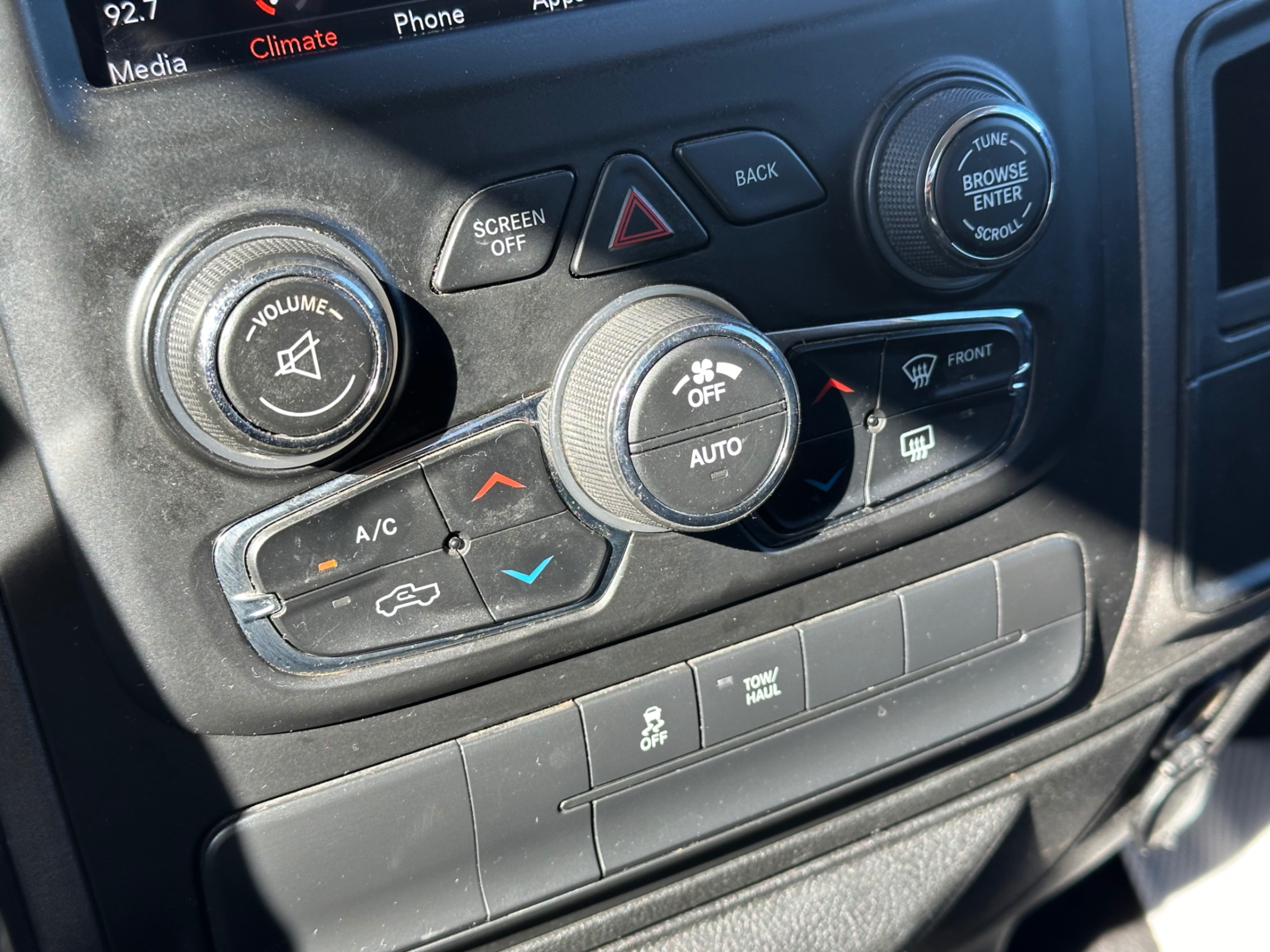 /gundhu/2019-Ram-1500Classic-5003109677500852.jpg