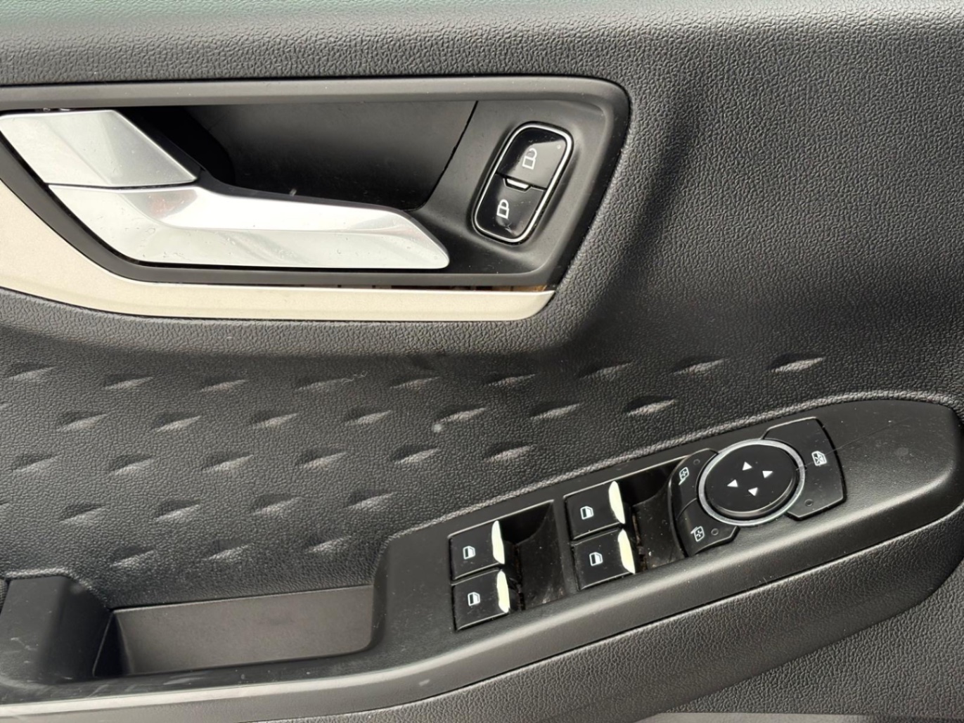 /gundhu/2020-Ford-Escape-3461021021816082.jpg