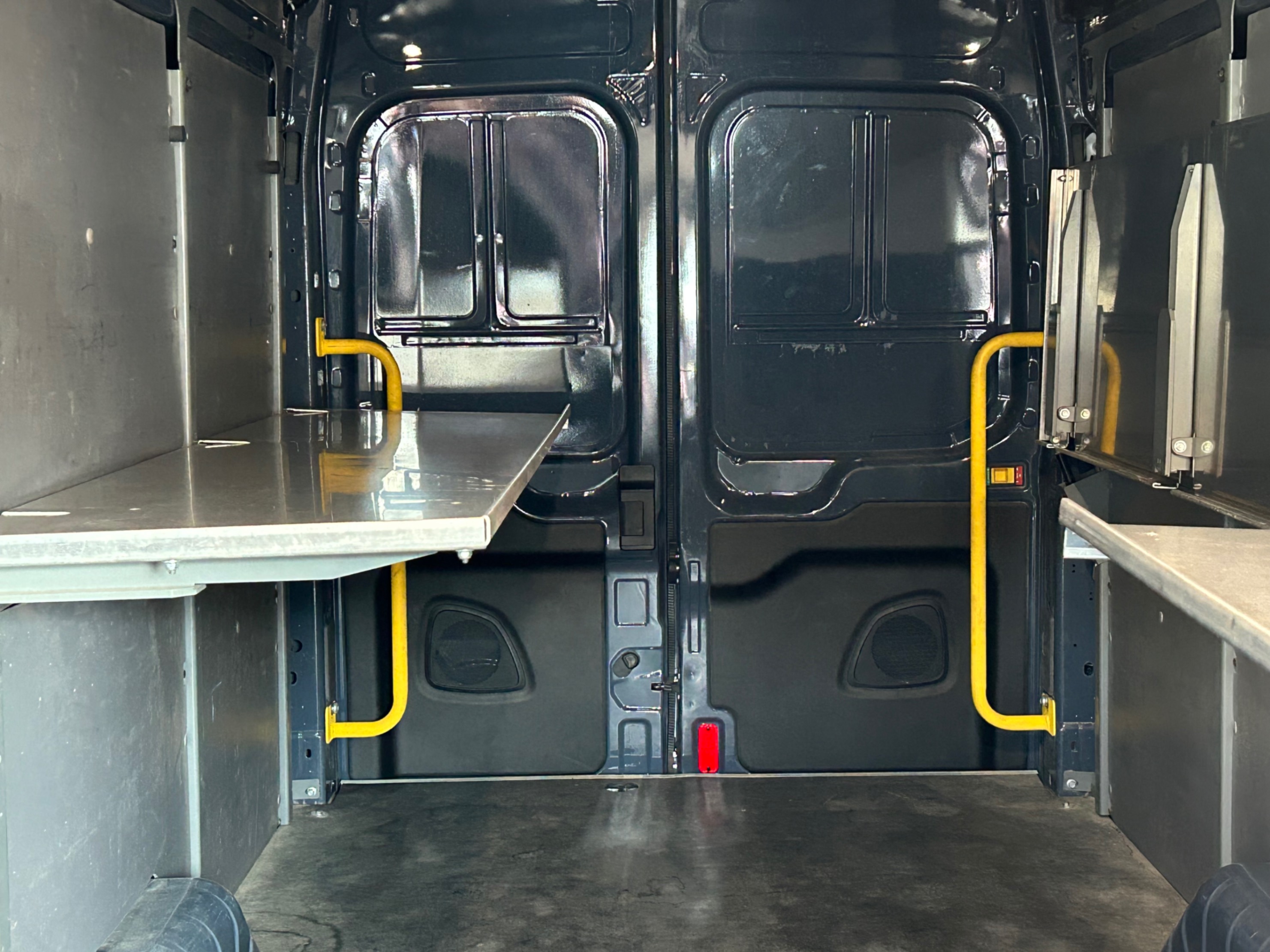 /gundhu/2020-Ford-Transit-6418513689658929.jpg