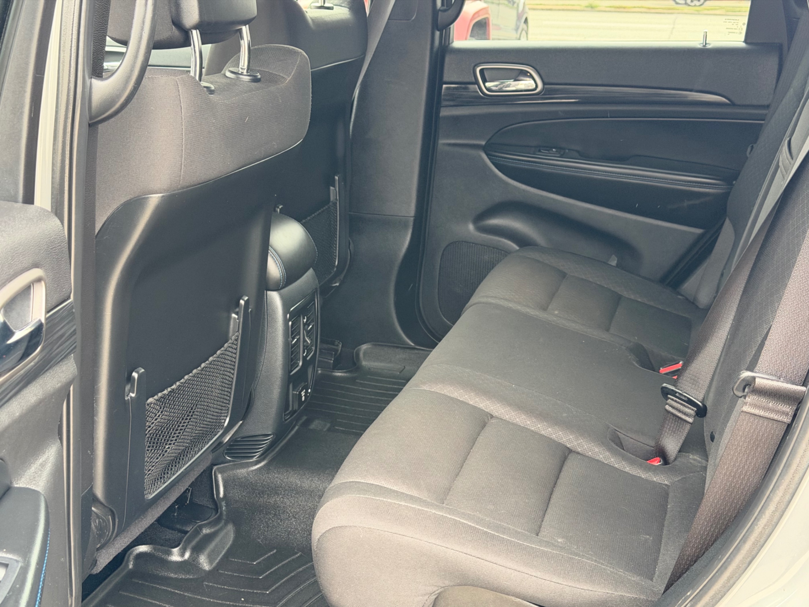 /gundhu/2020-Jeep-GrandCherokee-993108163977763.jpg