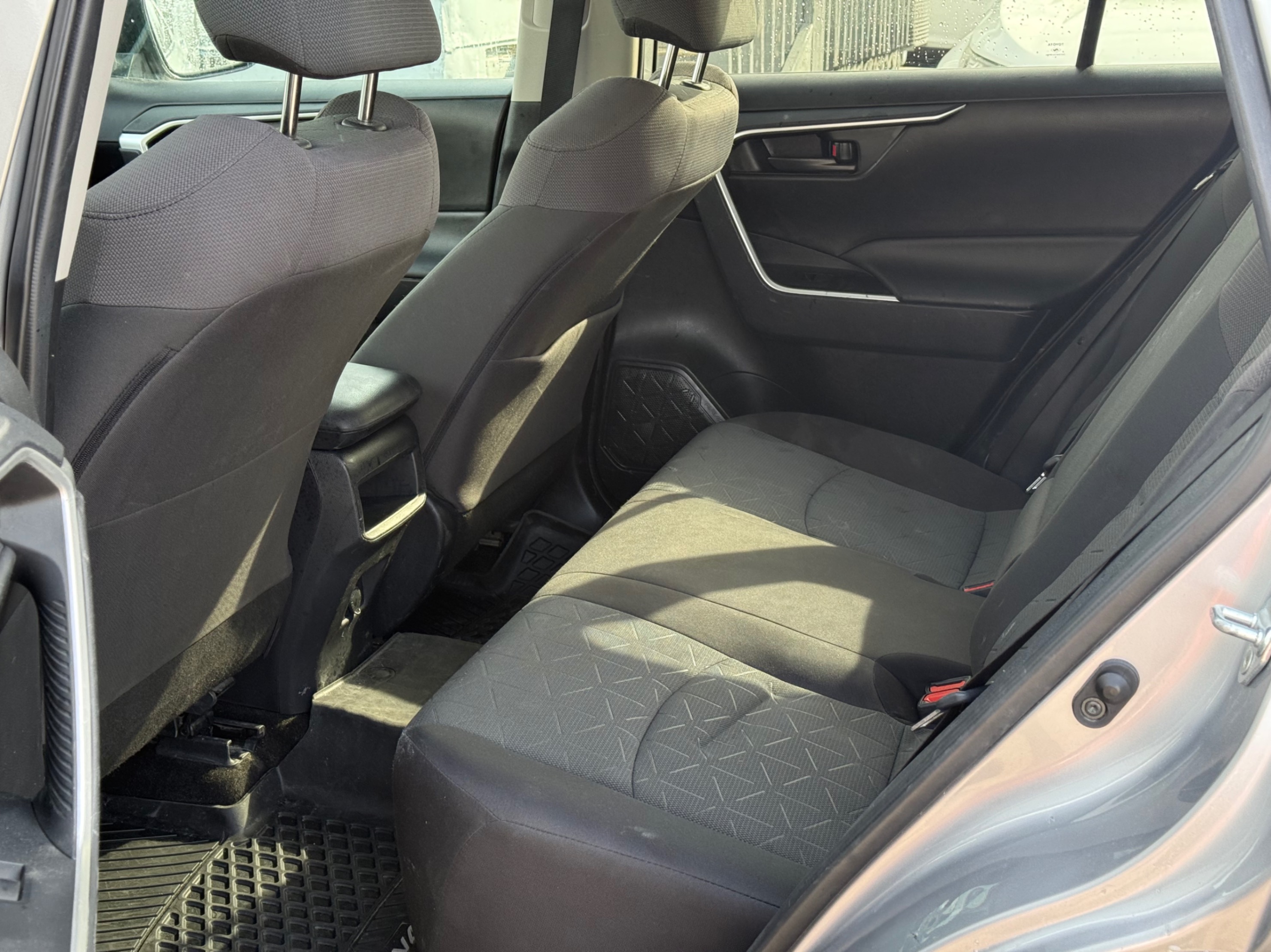 /gundhu/2020-Toyota-RAV4-9572048618258042.jpg