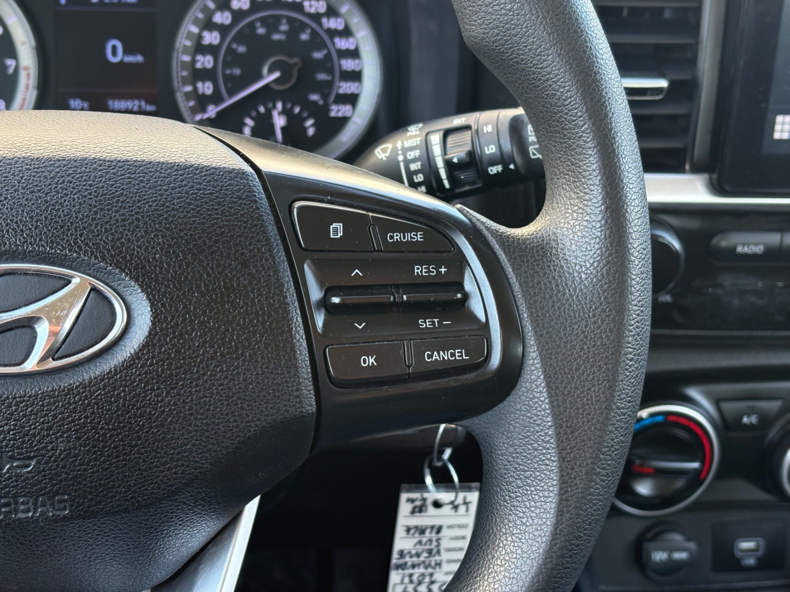 /gundhu/2021-Hyundai-Venue-7091831424742014.jpg
