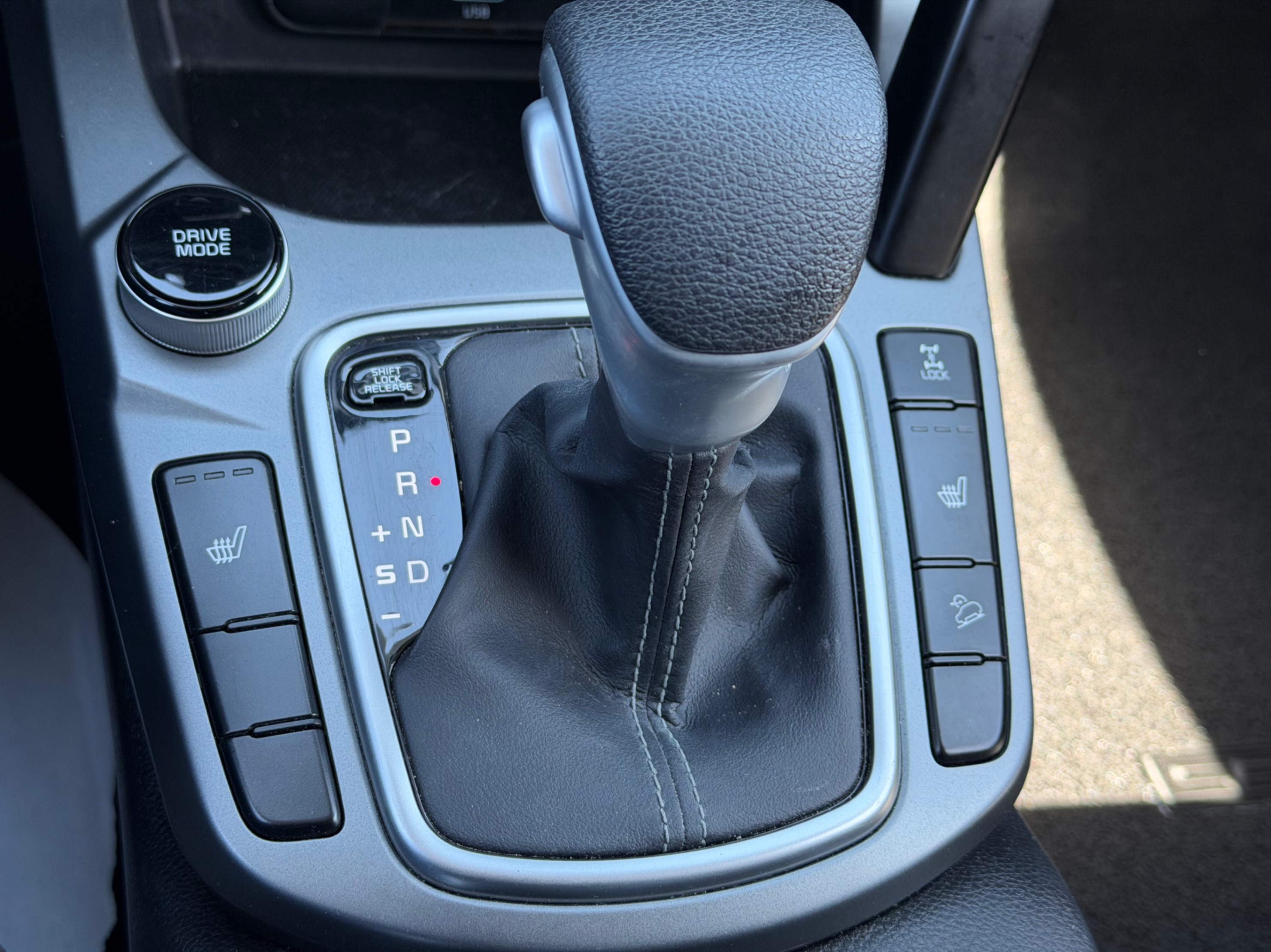 /gundhu/2022-Kia-Seltos-7917640466272982.jpg