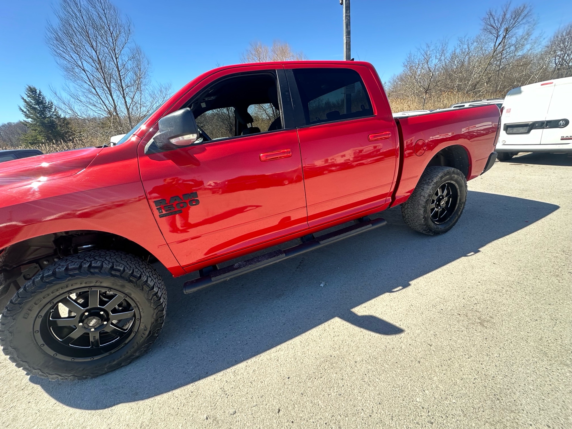 /hakimautosale/2022-Ram-1500Classic-35104340141763113.jpg