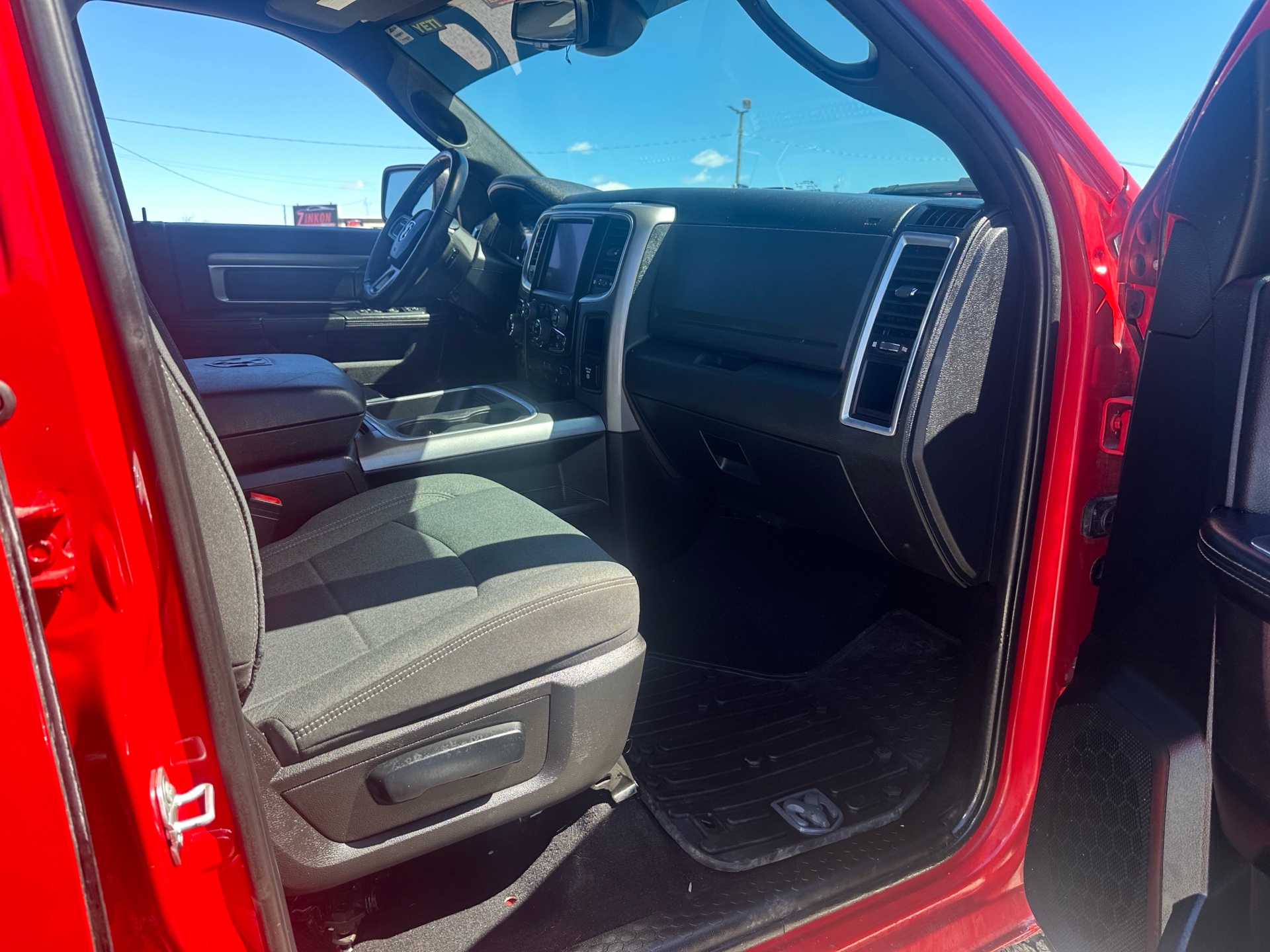 /hakimautosale/2022-Ram-1500Classic-458715145022601.jpg