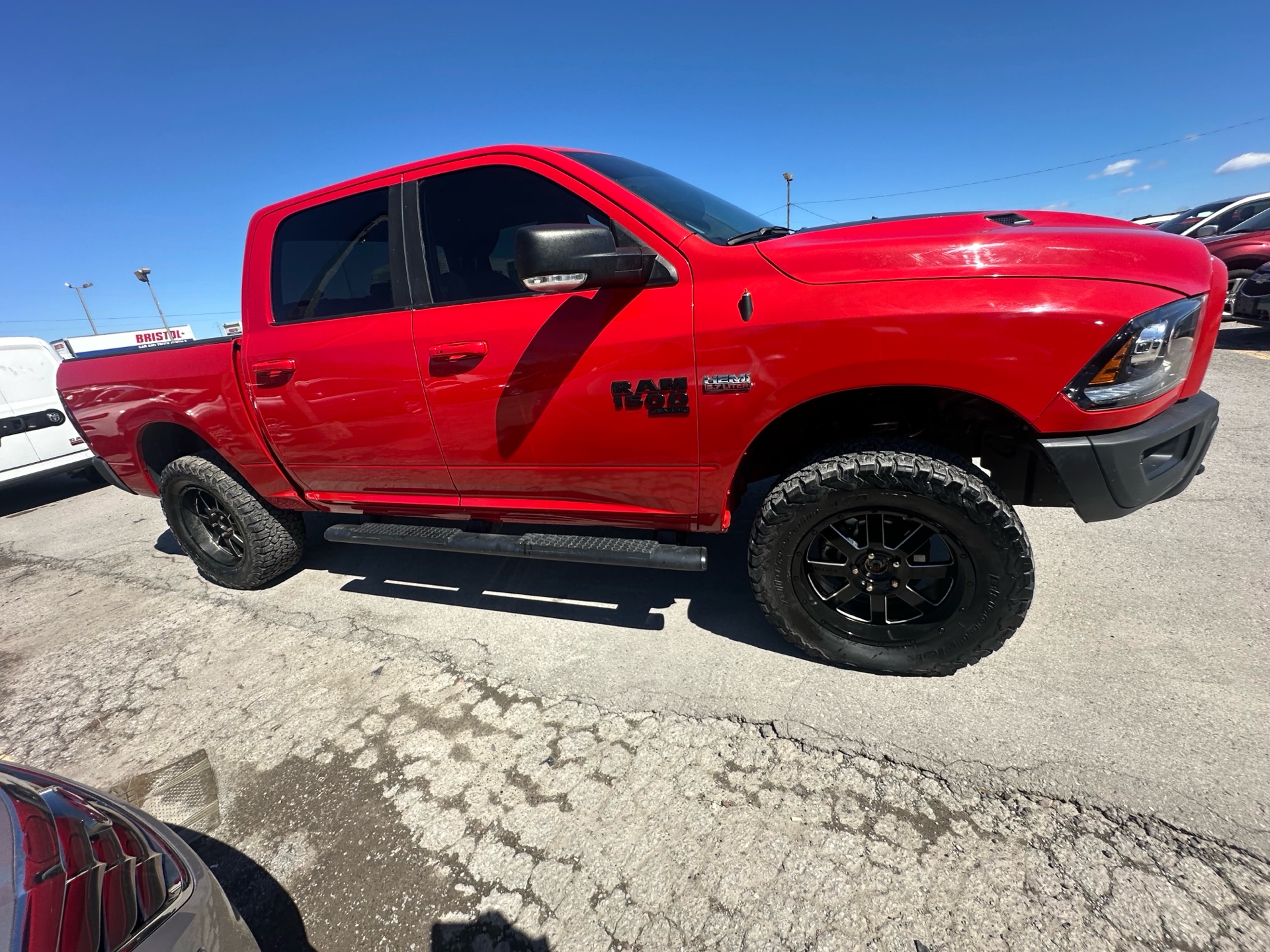 /hakimautosale/2022-Ram-1500Classic-8752818454489977.jpg