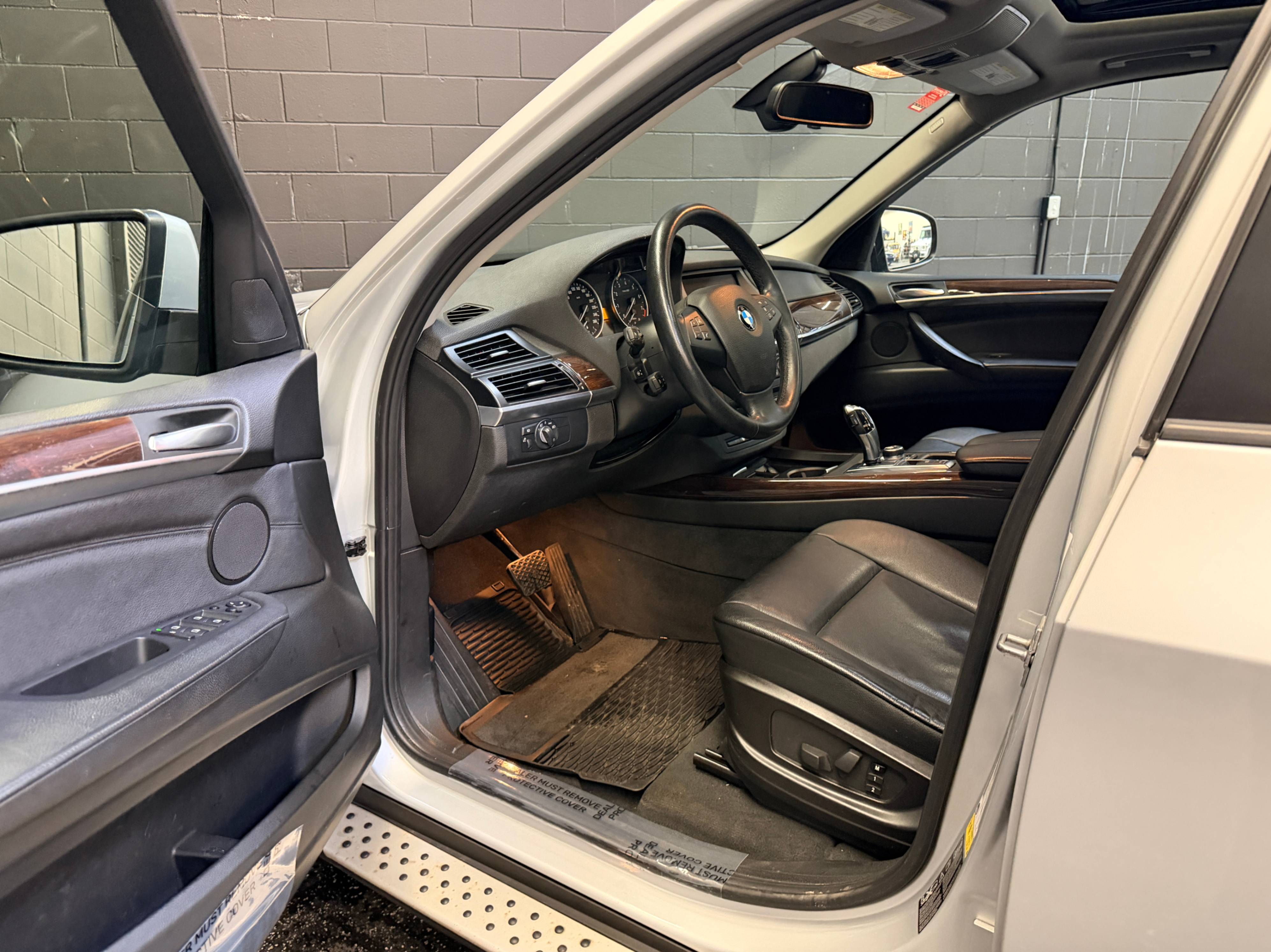 /hcwenterprisecorporation/2012-BMW-X5-26536583722204976.jpg