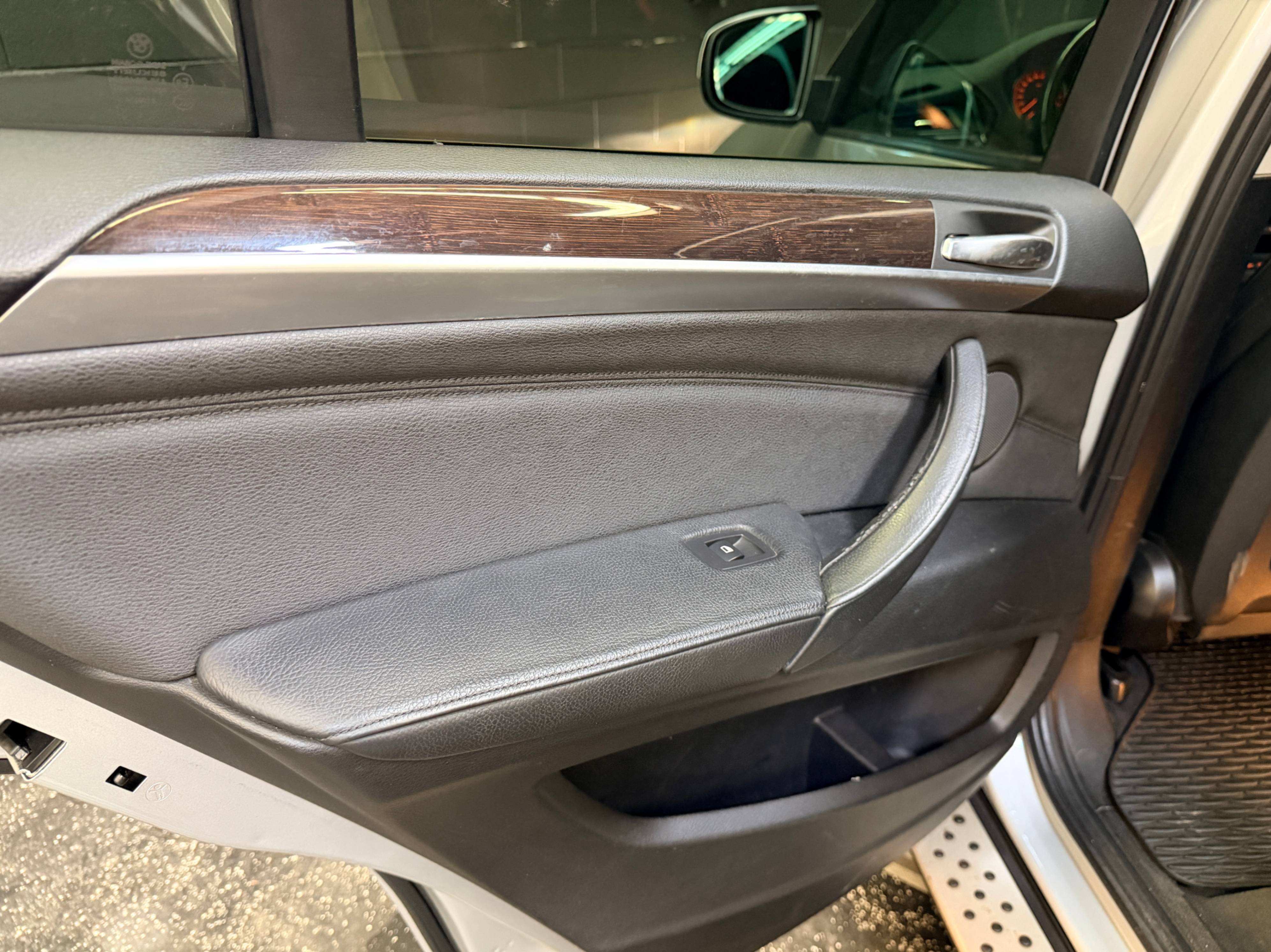 /hcwenterprisecorporation/2012-BMW-X5-939549968391421.jpg