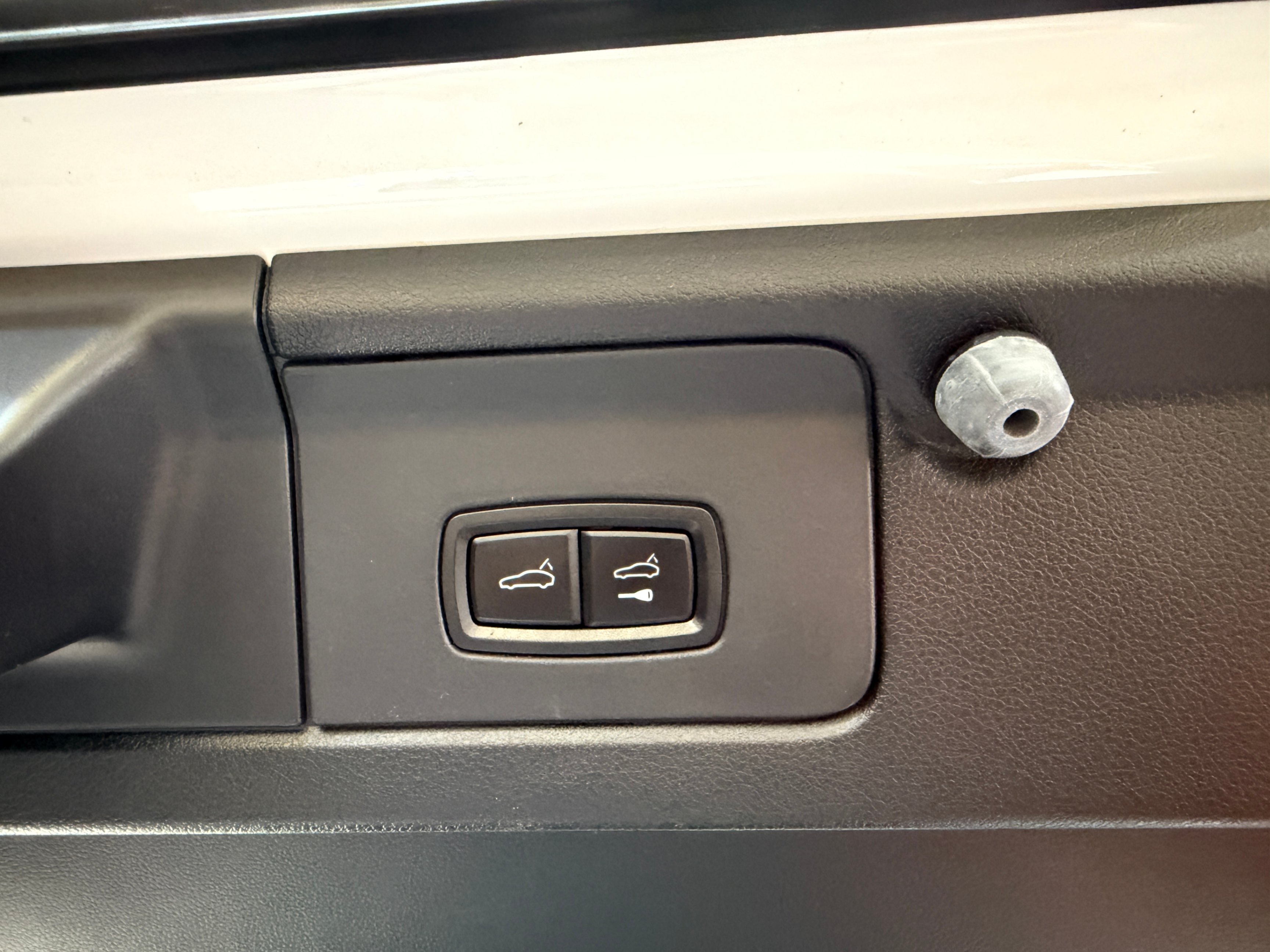 /hcwenterprisecorporation/2012-Porsche-Panamera-7696641696180546.jpg