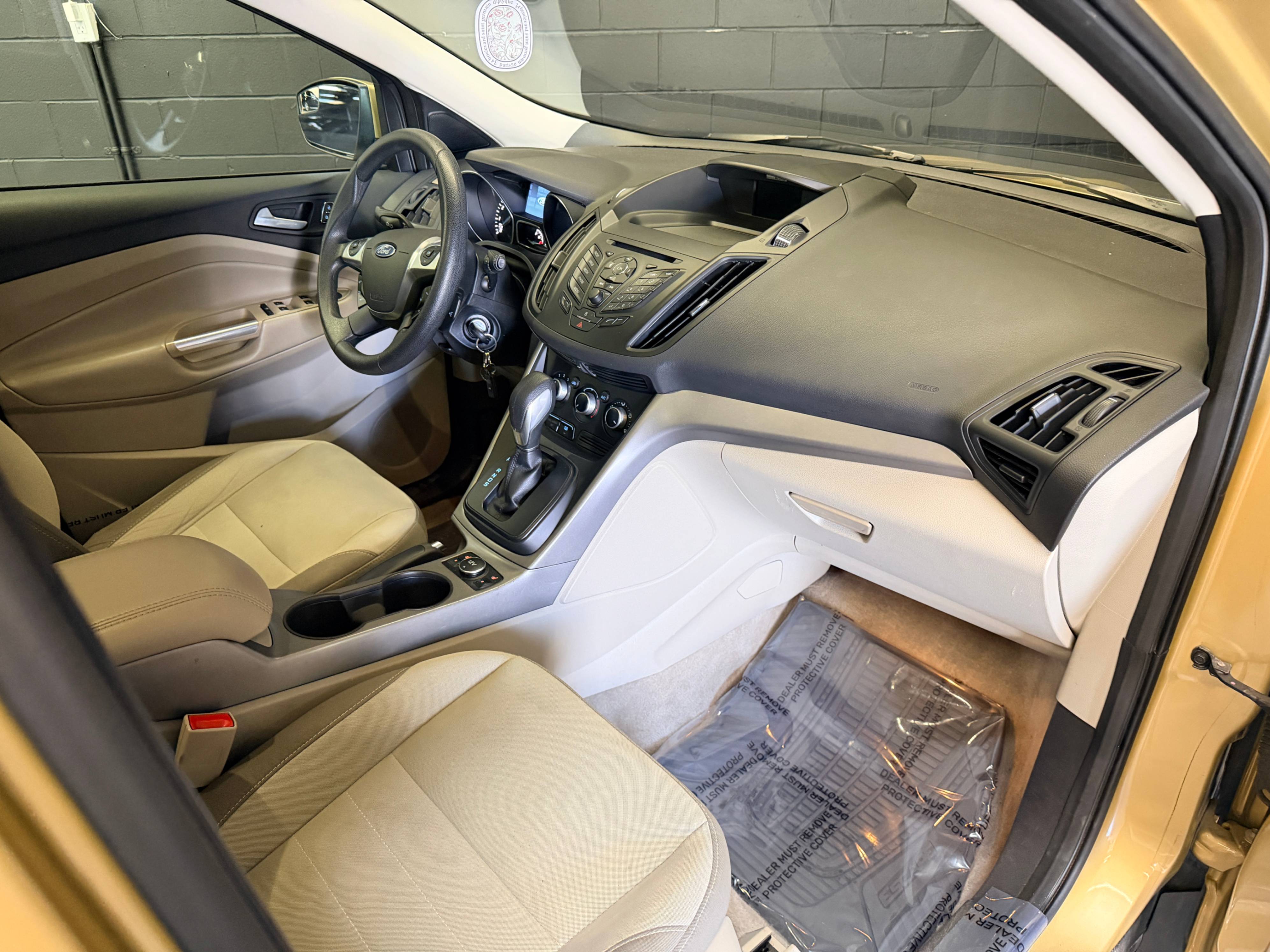 /hcwenterprisecorporation/2014-Ford-Escape-07805187001407021.jpg
