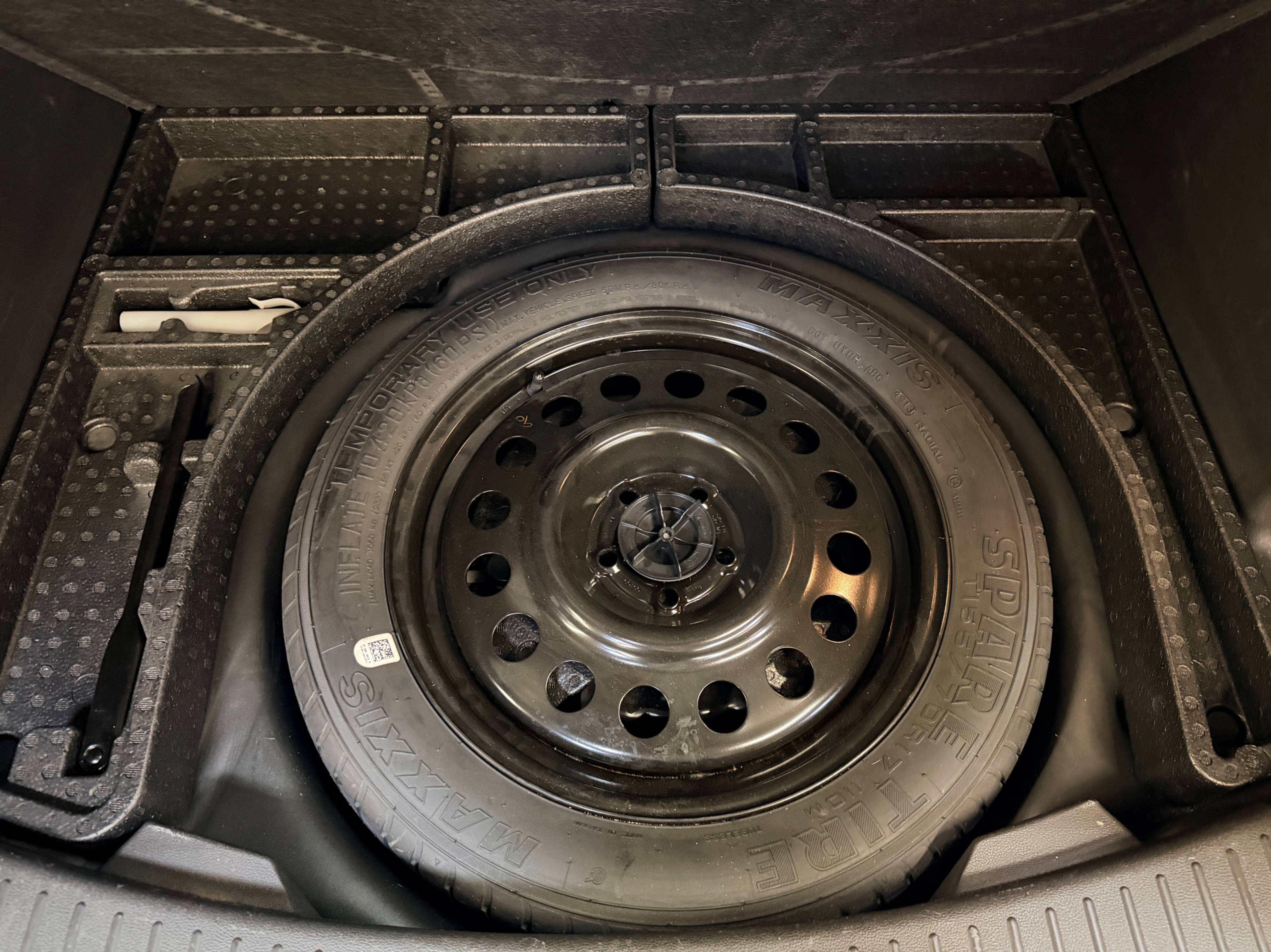 /hcwenterprisecorporation/2014-Ford-Escape-07983689067210986.jpg