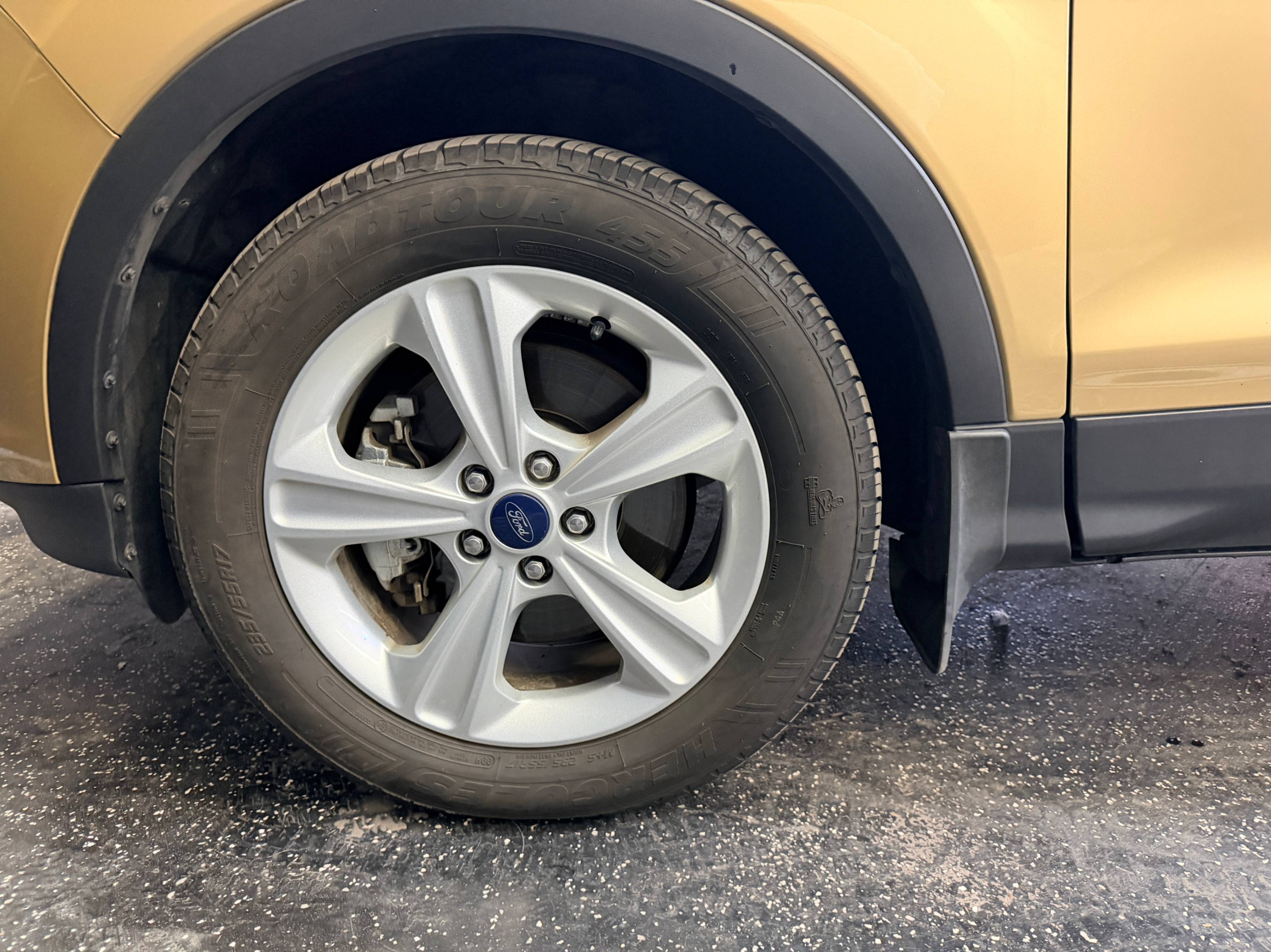 /hcwenterprisecorporation/2014-Ford-Escape-1321626177931634.jpg
