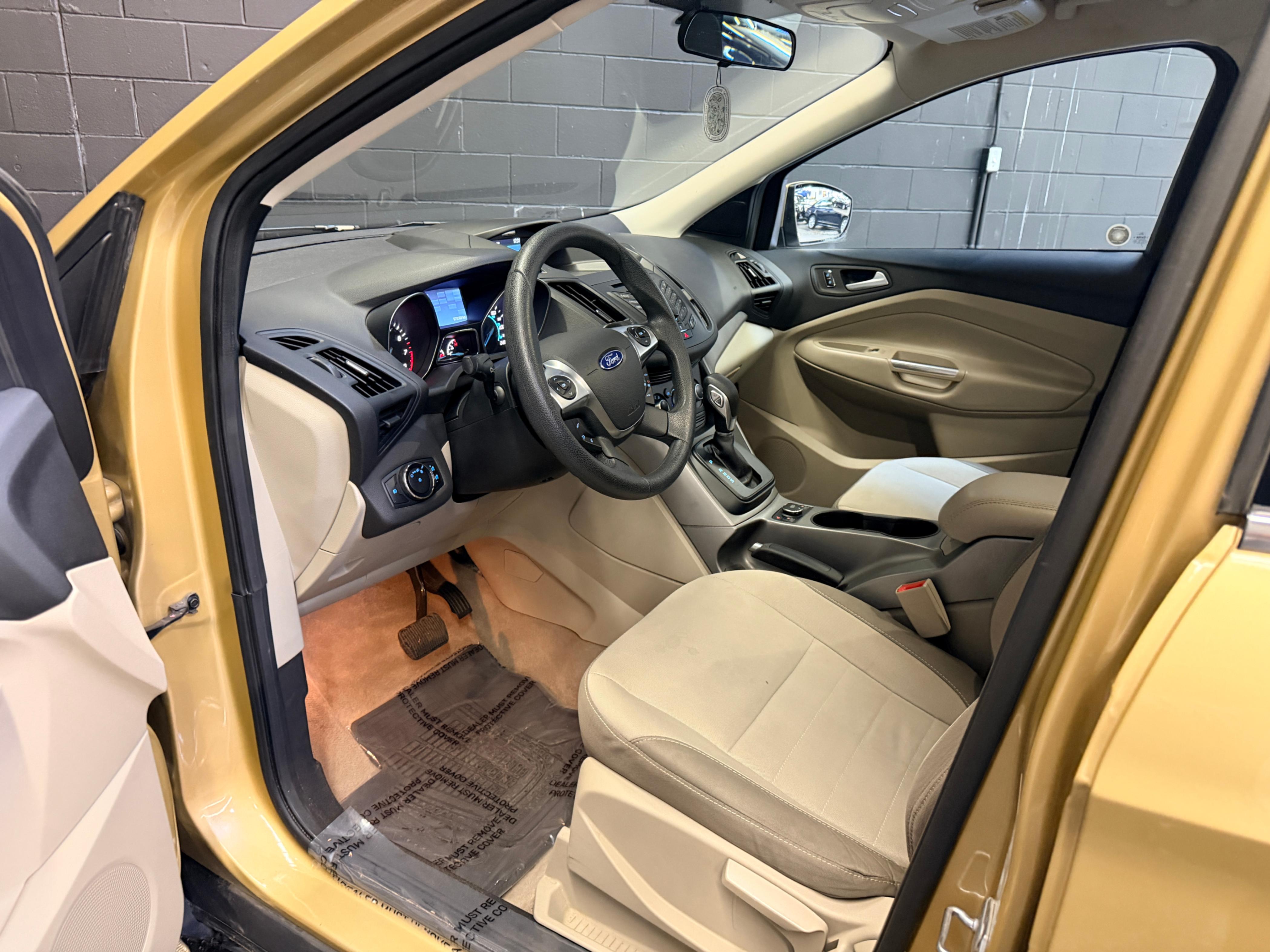 /hcwenterprisecorporation/2014-Ford-Escape-2568352517186612.jpg