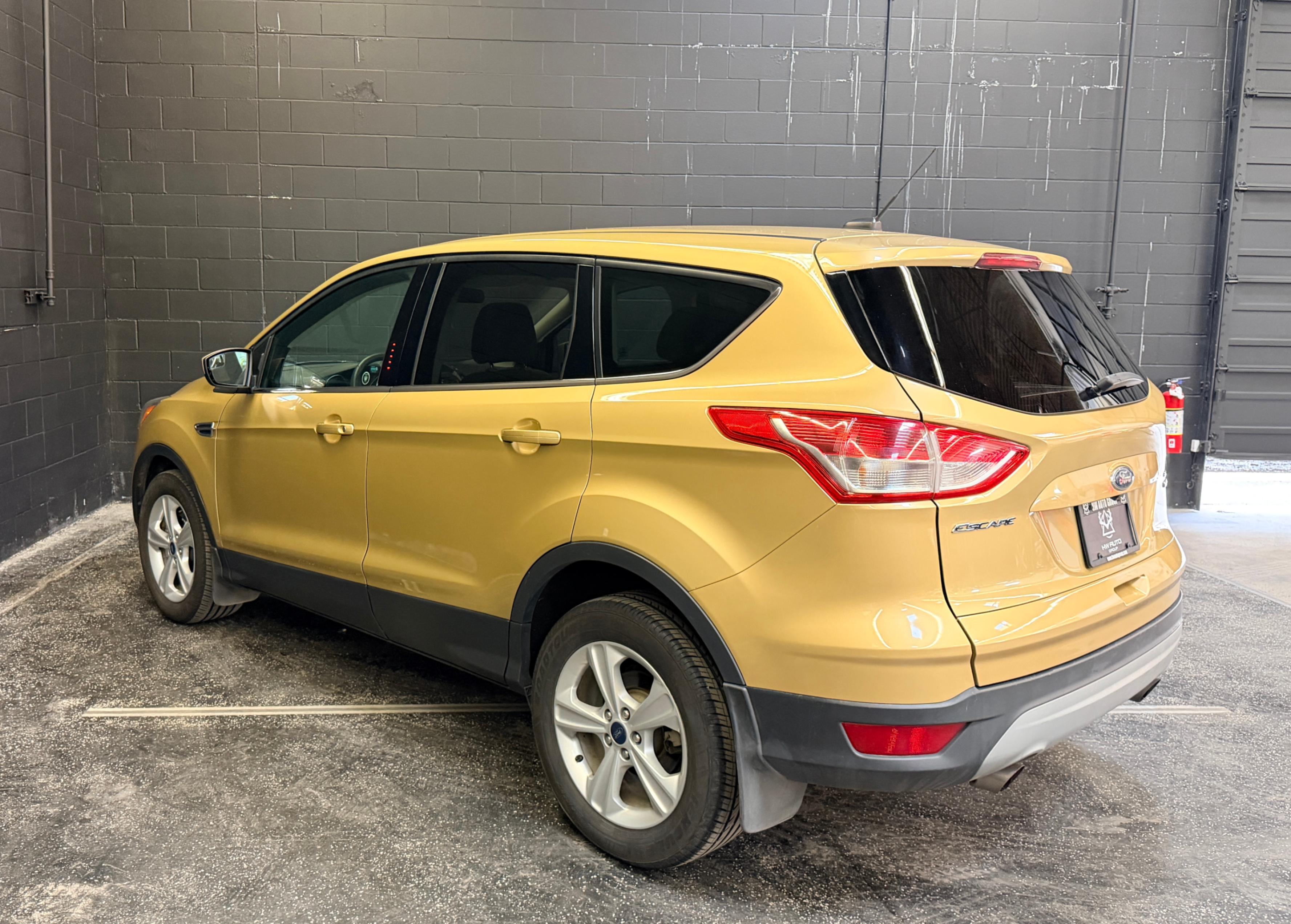 /hcwenterprisecorporation/2014-Ford-Escape-607982379244395.jpg