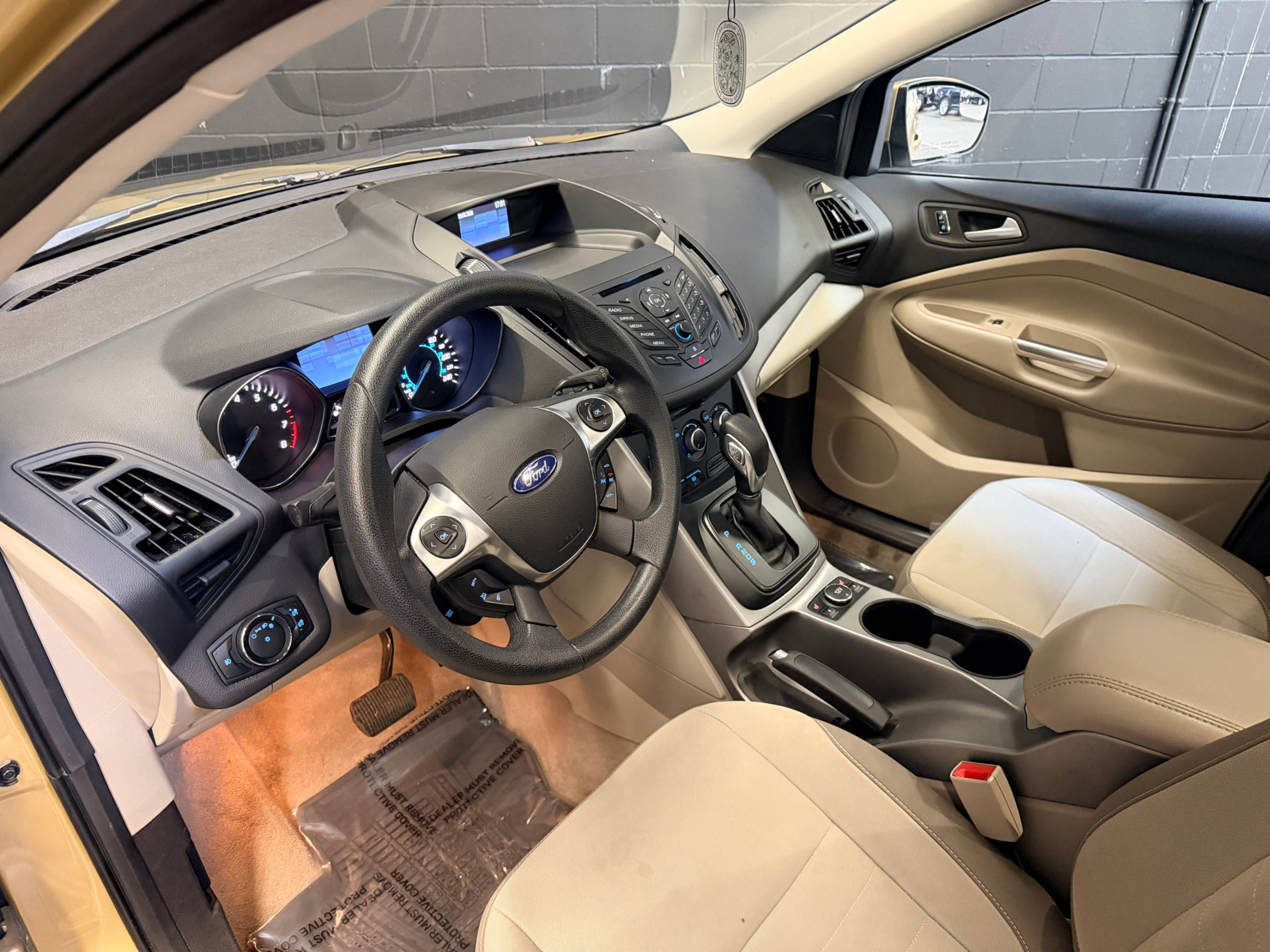/hcwenterprisecorporation/2014-Ford-Escape-9011817049836088.jpg
