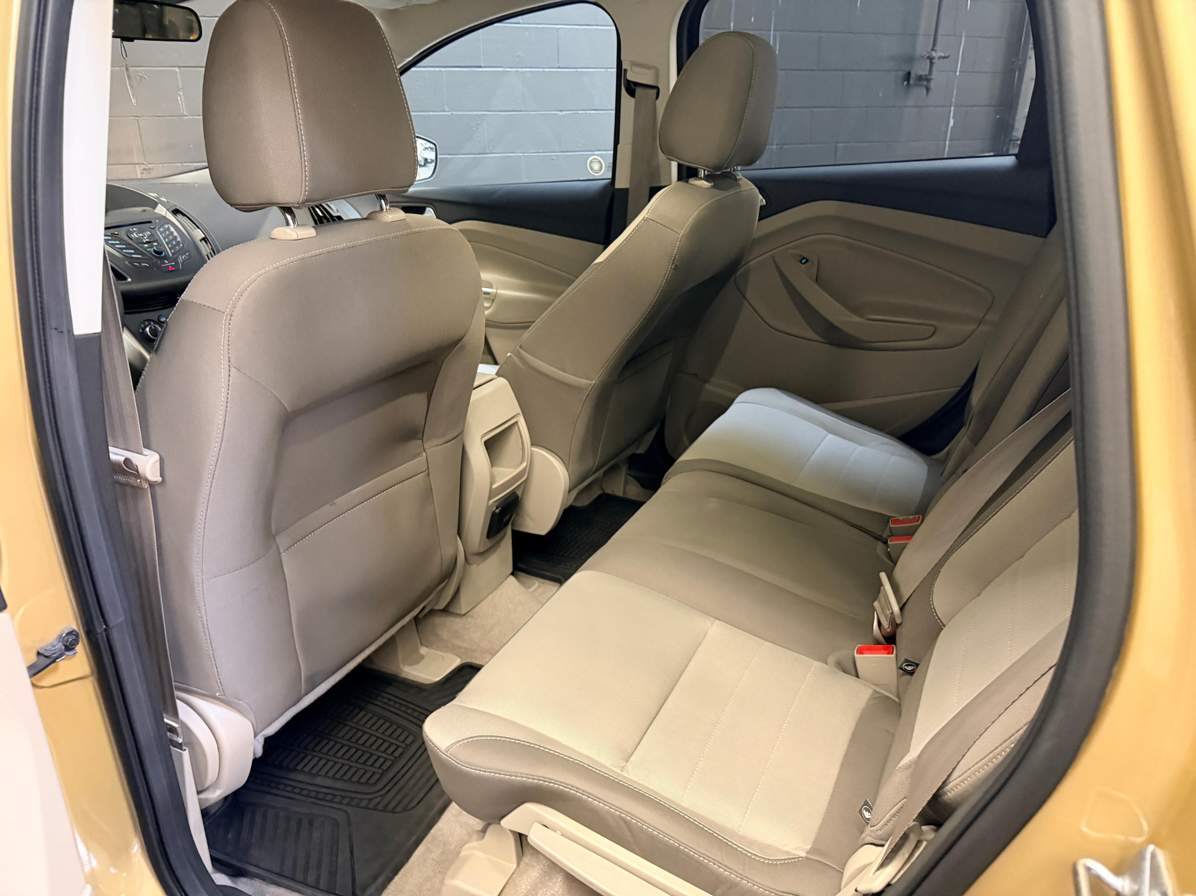 /hcwenterprisecorporation/2014-Ford-Escape-906523468555718.jpg