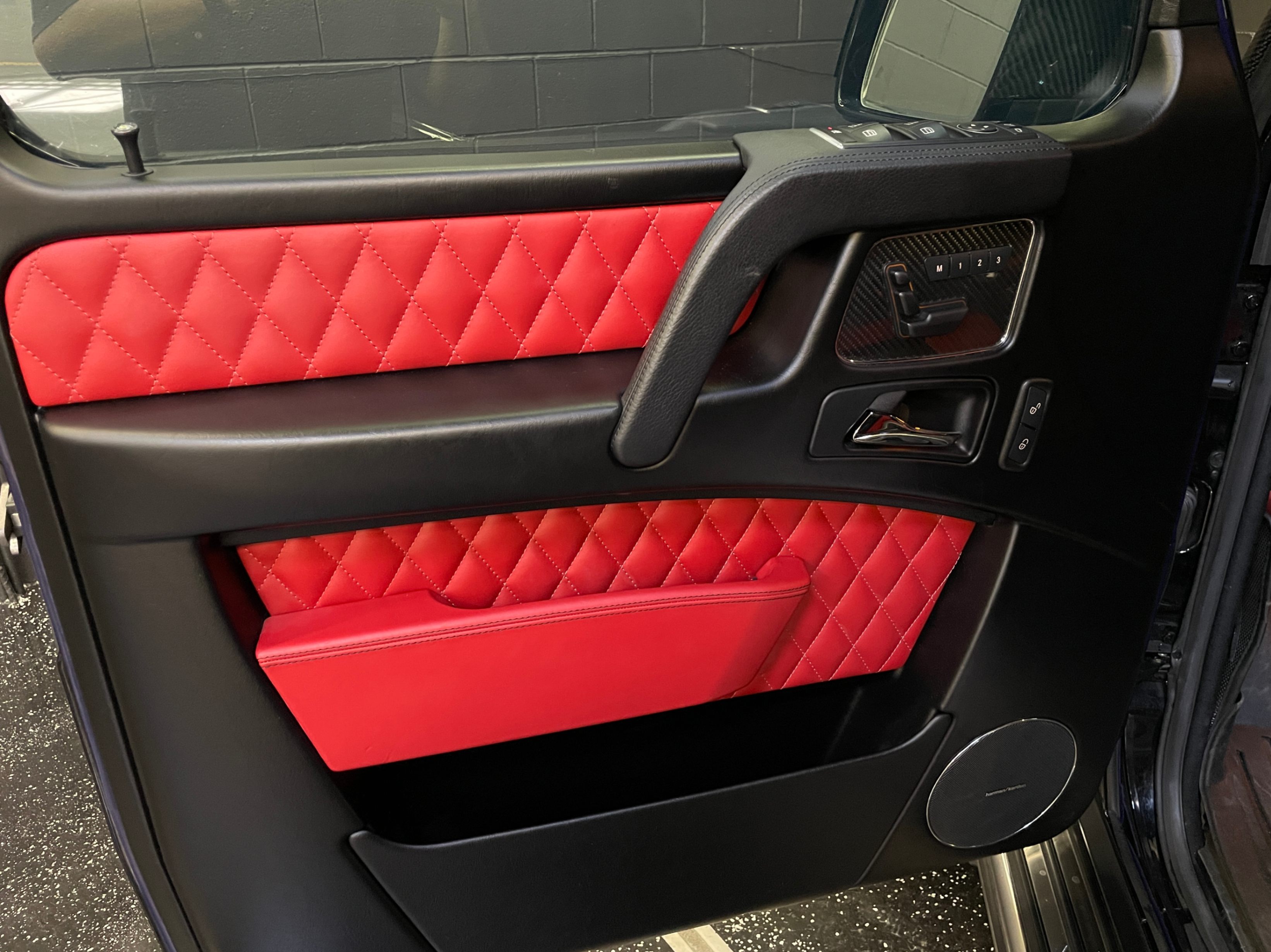 /hcwenterprisecorporation/2016-Mercedes-Benz-G-Class-007317755551475402.jpg