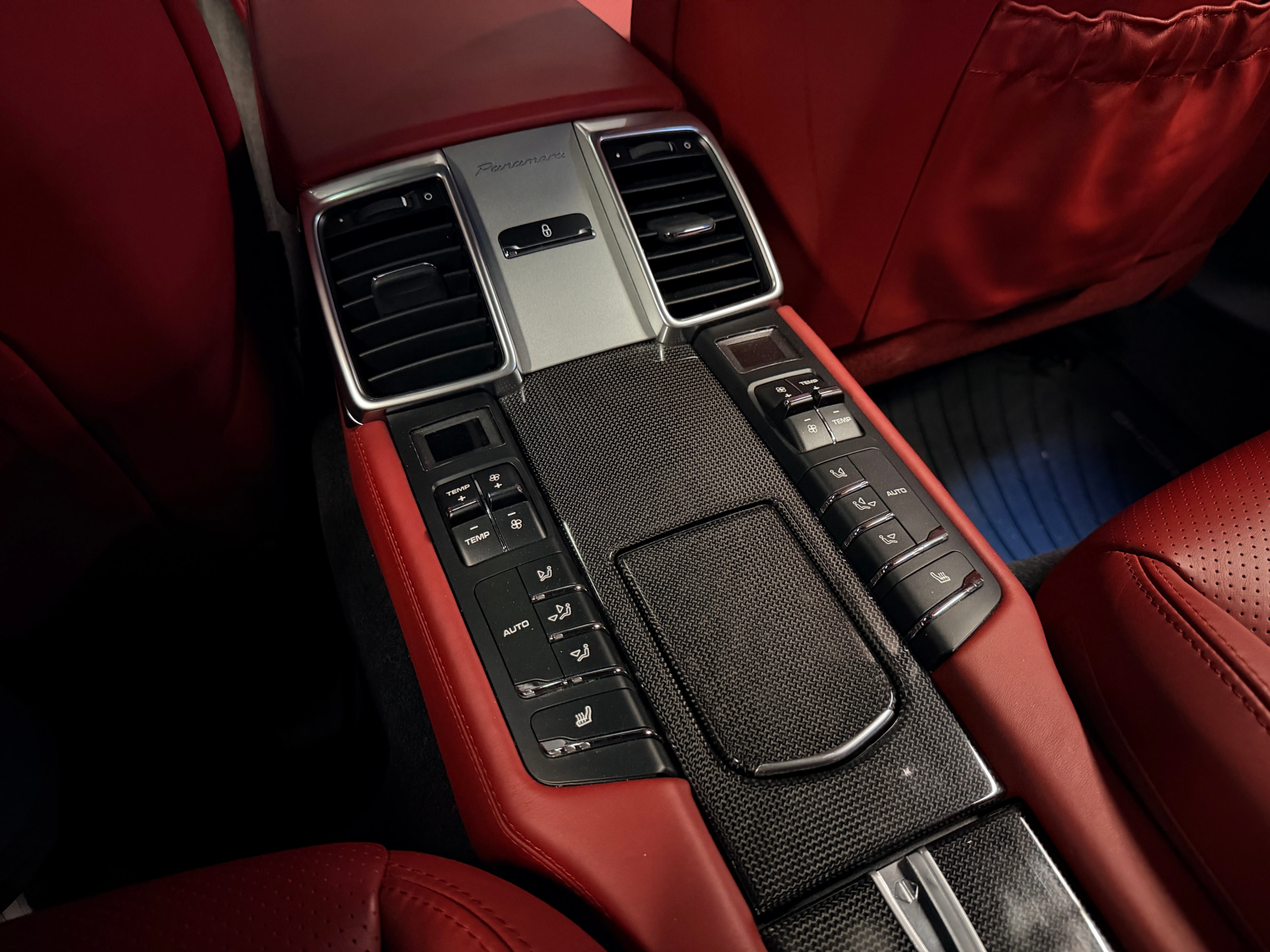 /hcwenterprisecorporation/2016-Porsche-Panamera-1008405963190766.jpg