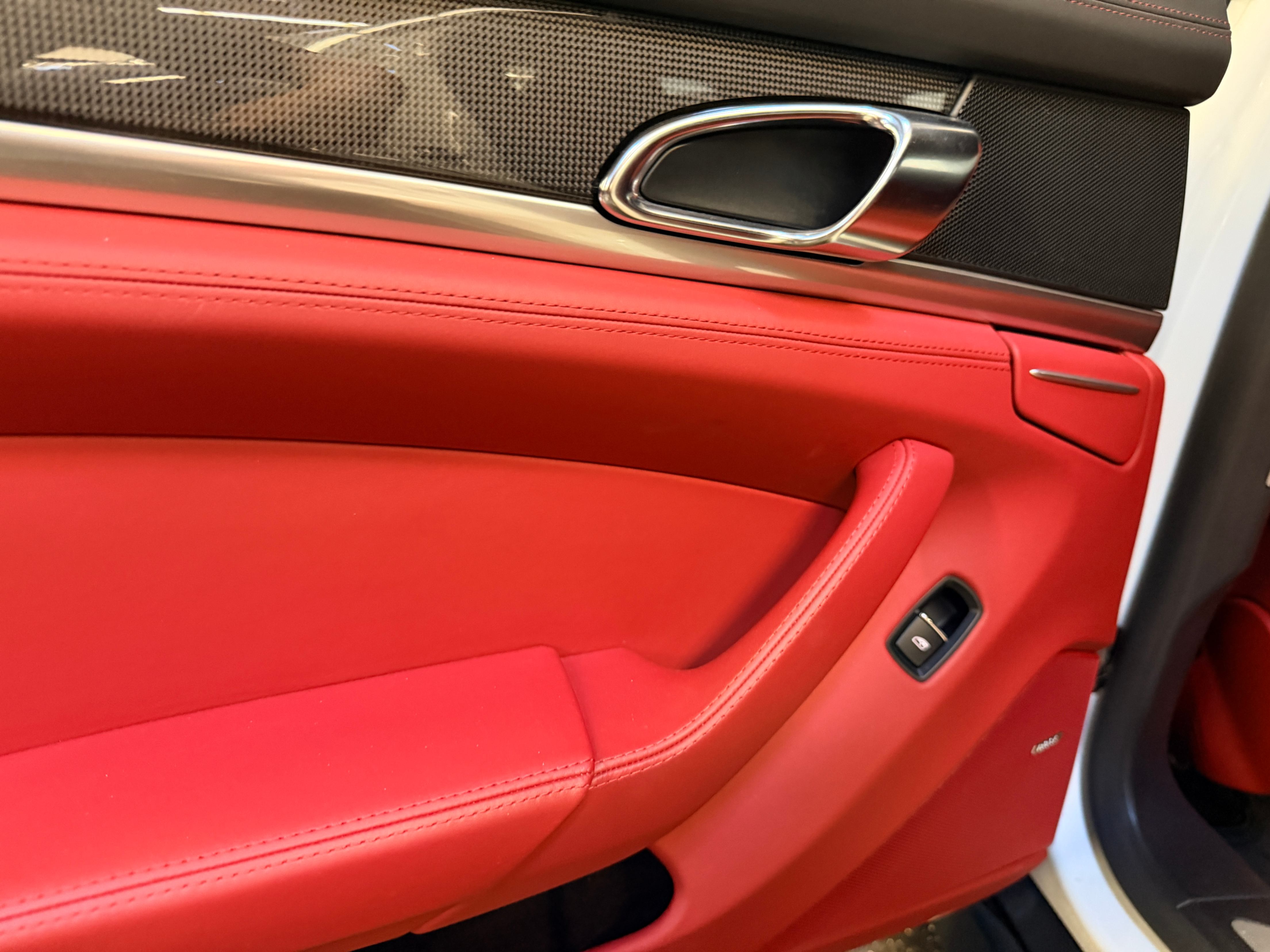 /hcwenterprisecorporation/2016-Porsche-Panamera-4009152904187372.jpg