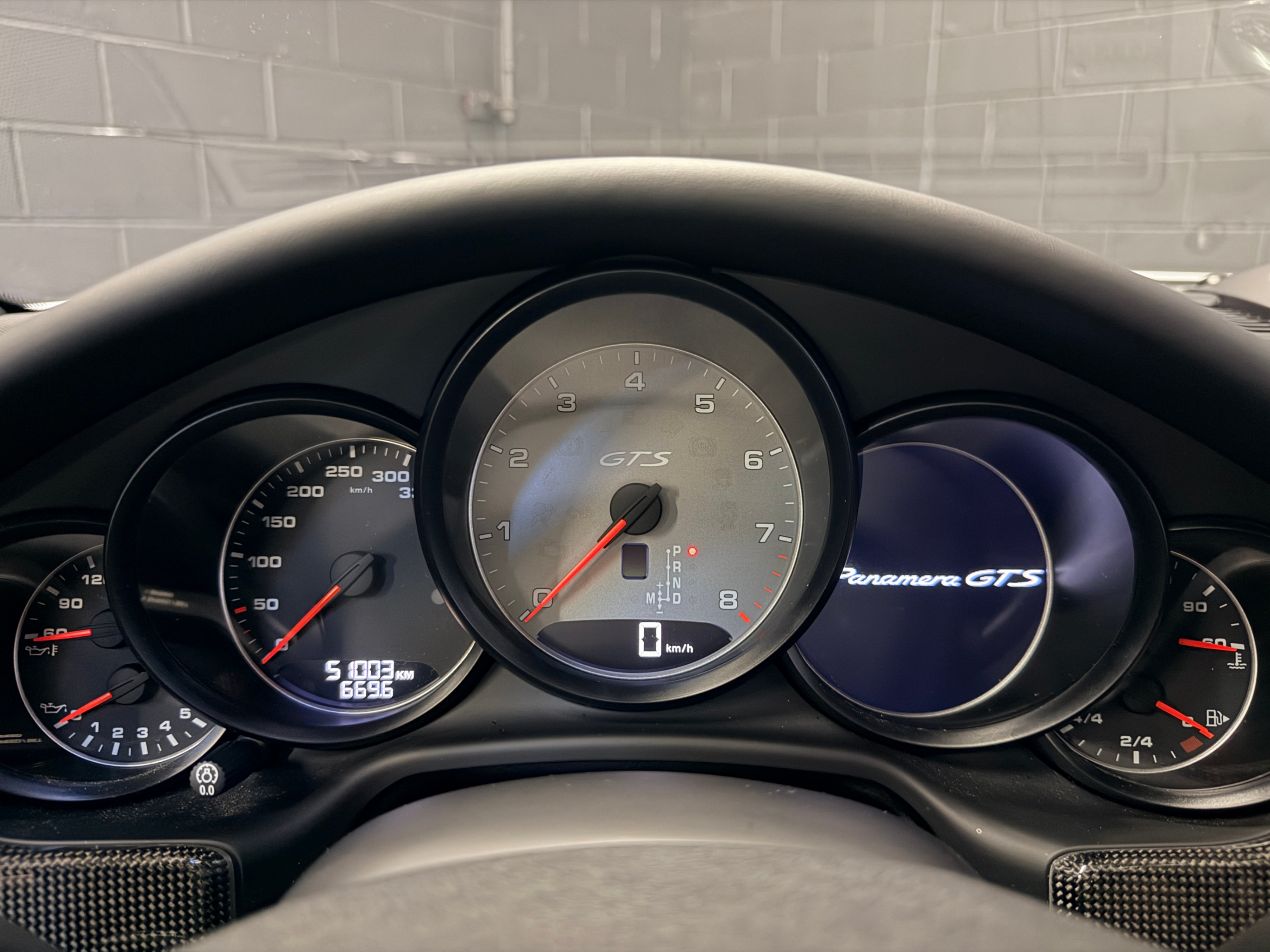 /hcwenterprisecorporation/2016-Porsche-Panamera-4045720845774825.jpg